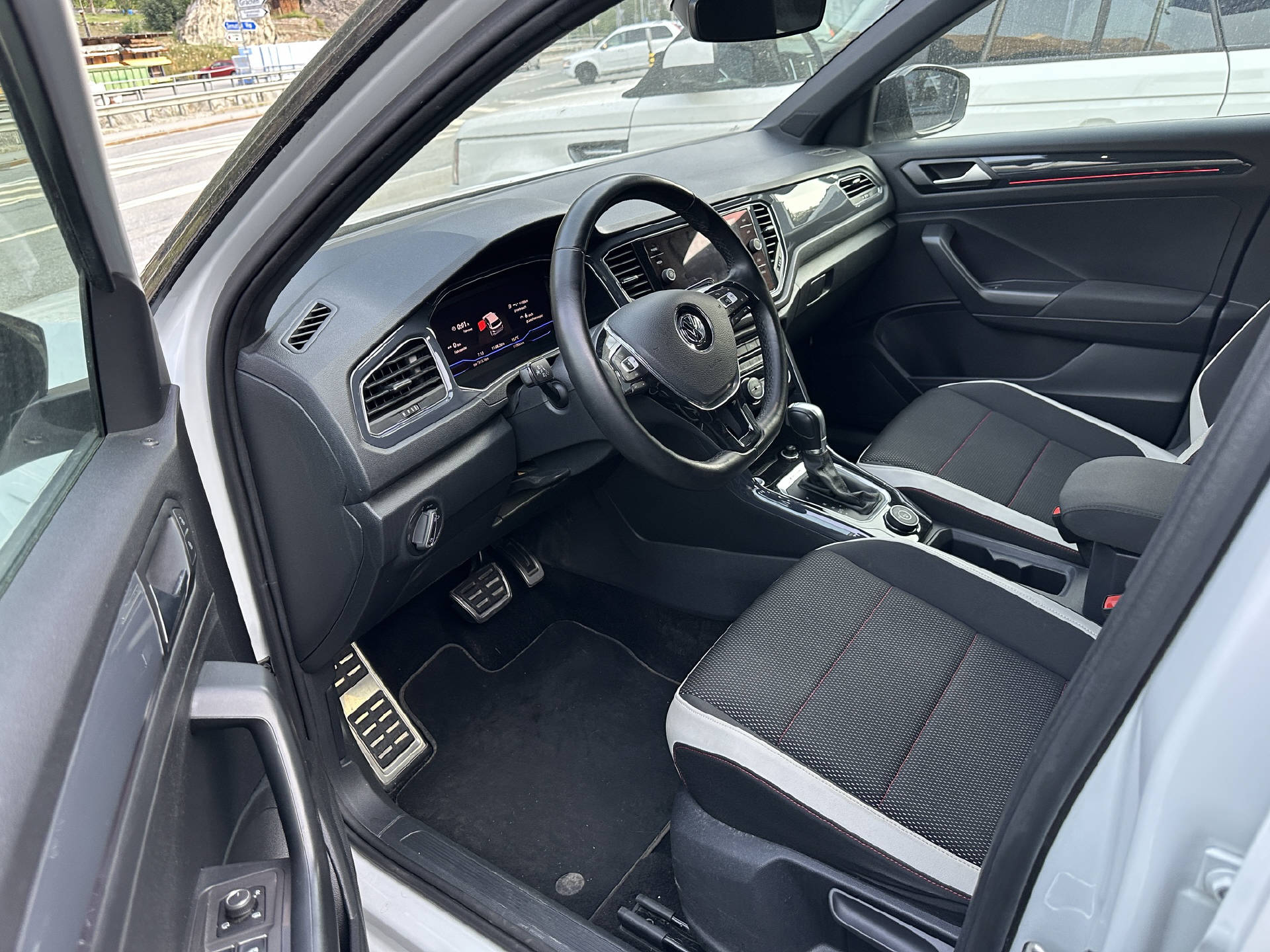 VW T-Roc 2.0 TSI Sport DSG 4motion-image-7