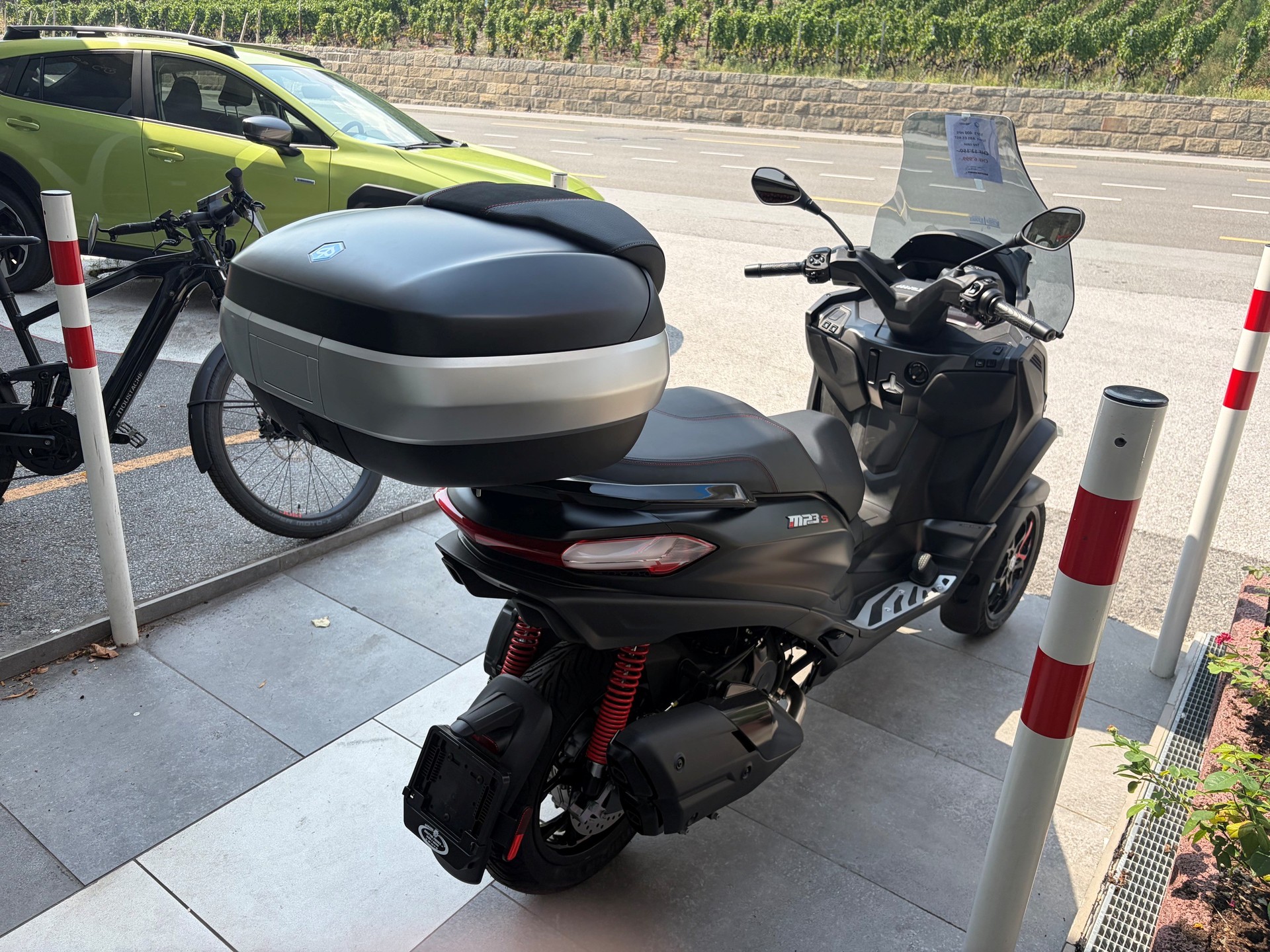 PIAGGIO MP3 400 Sport RST-image-4