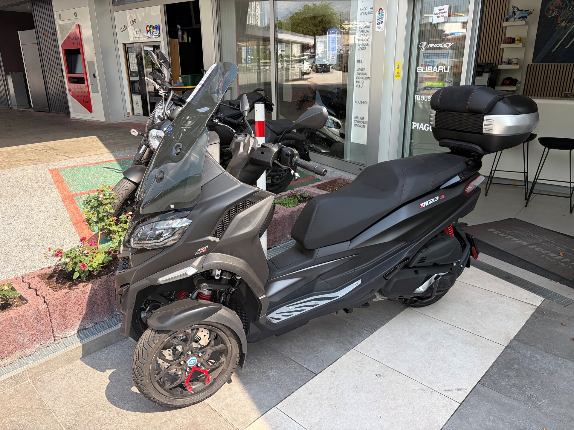 PIAGGIO MP3 400 Sport RST