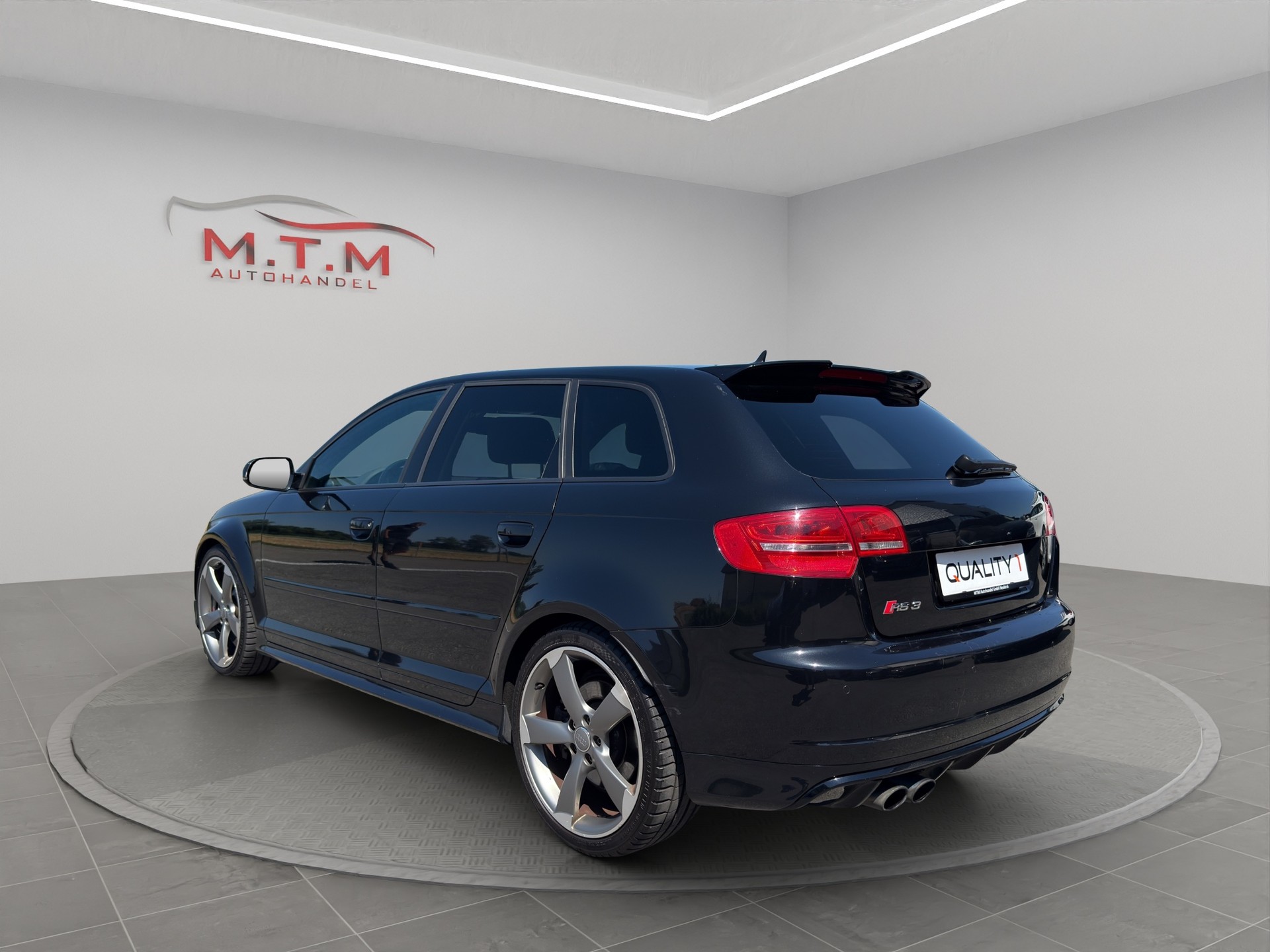AUDI RS3 Sportback 2.5 TFSI quattro S-tronic-image-8