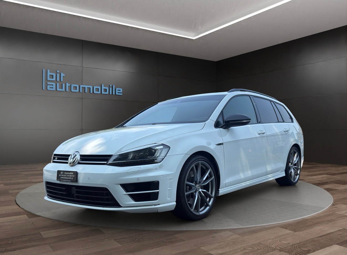 VW VW Variant 2.0 TSI R 4 Motion DSG-image-0