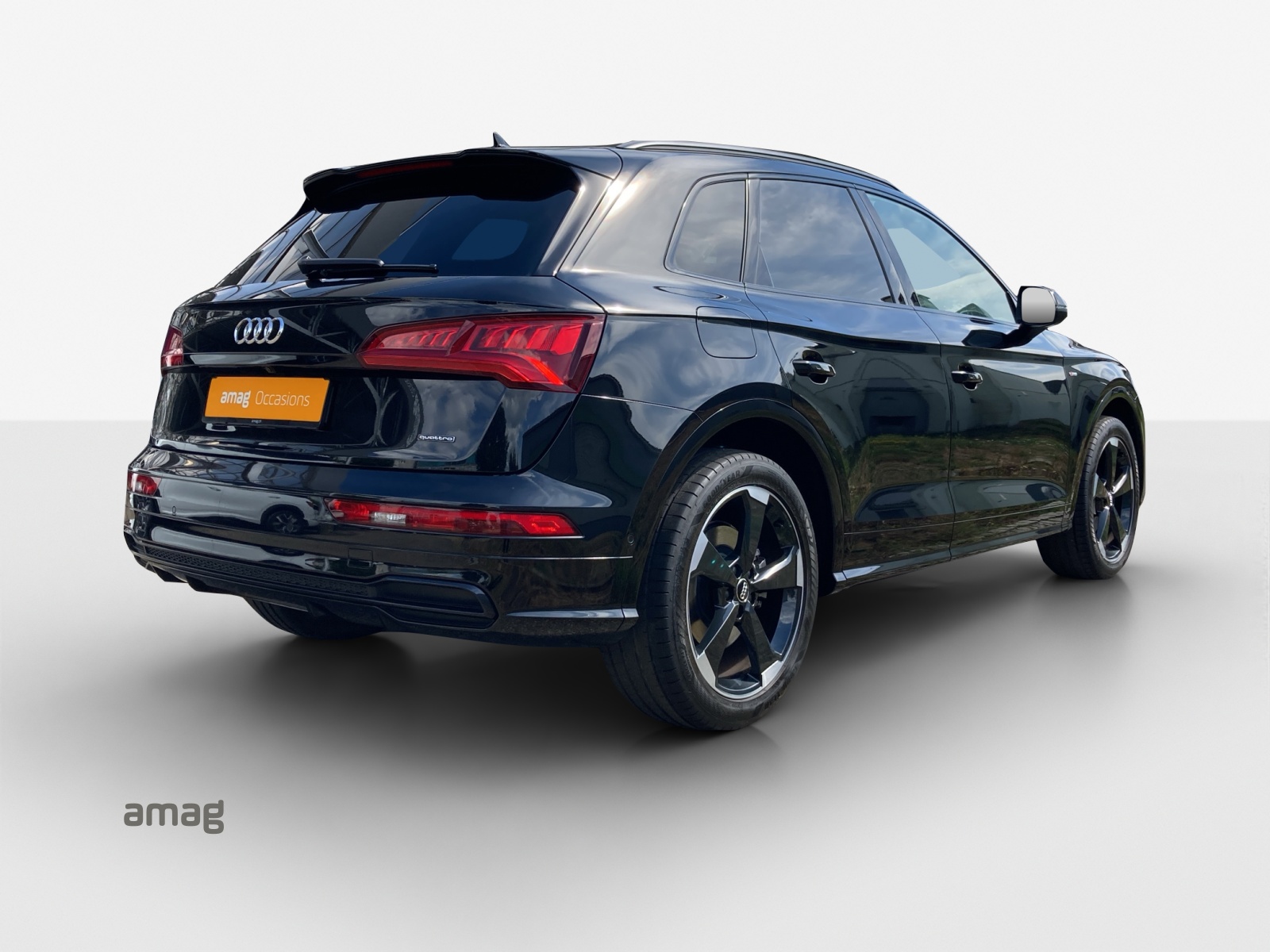 AUDI Q5 45 TFSI quattro S-tronic-image-4