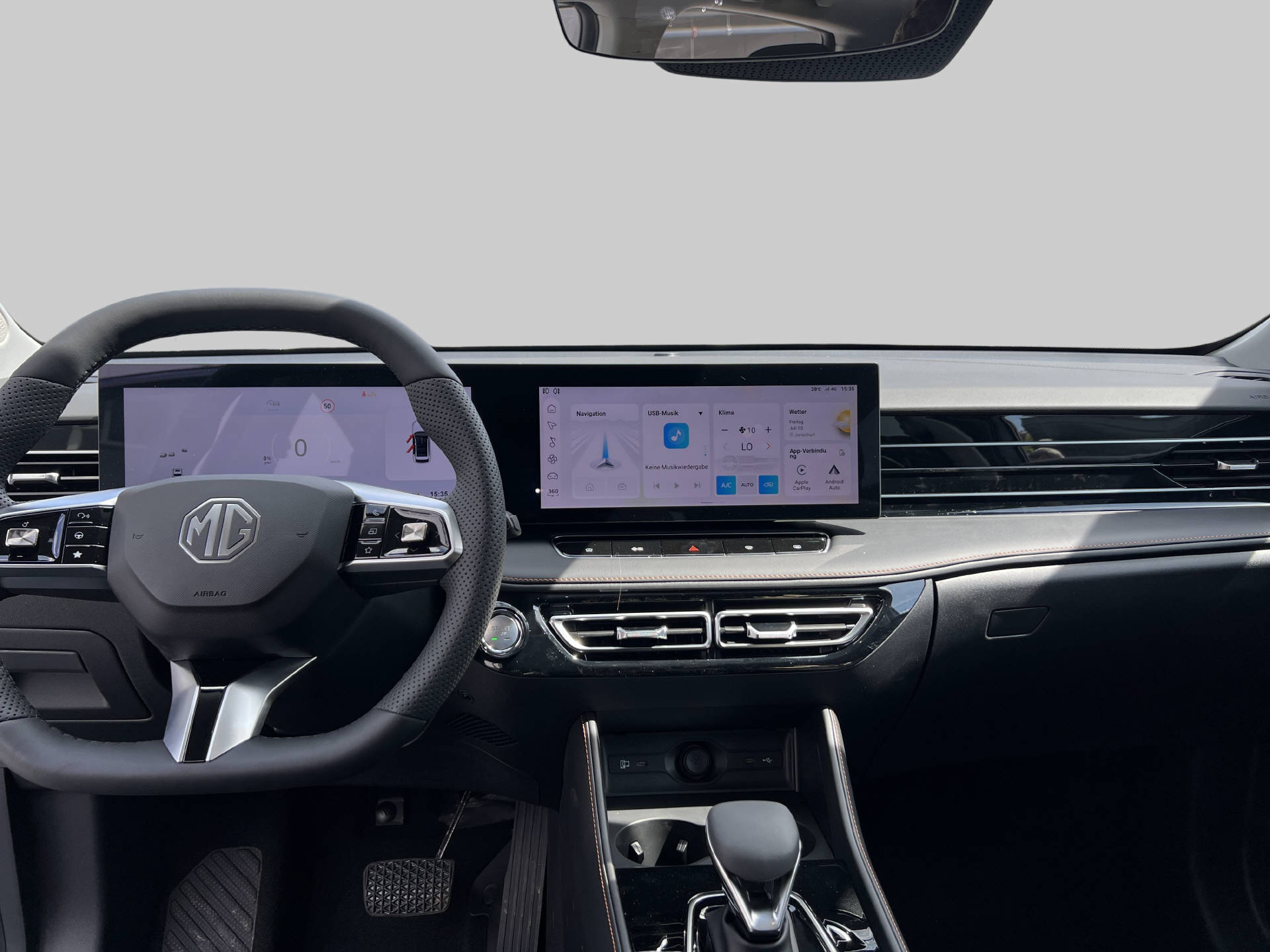 MG HS 1.5 Hybrid Luxury-image-4