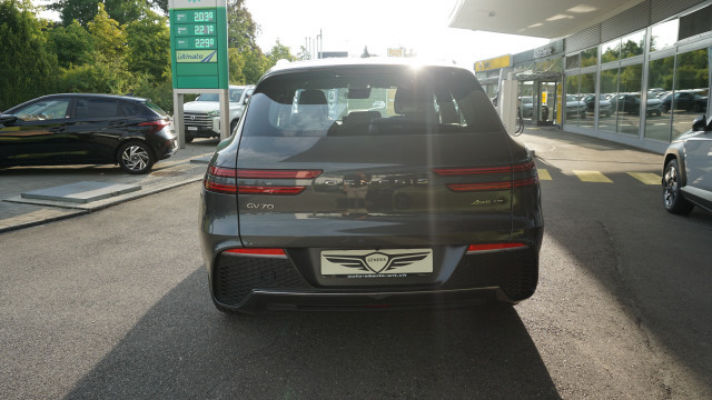 GENESIS GV70 2.2 CRDI Luxury AT8-image-4