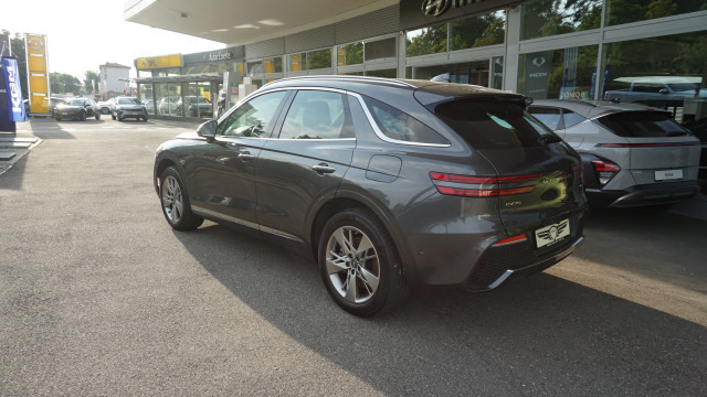 GENESIS GV70 2.2 CRDI Luxury AT8-image-2