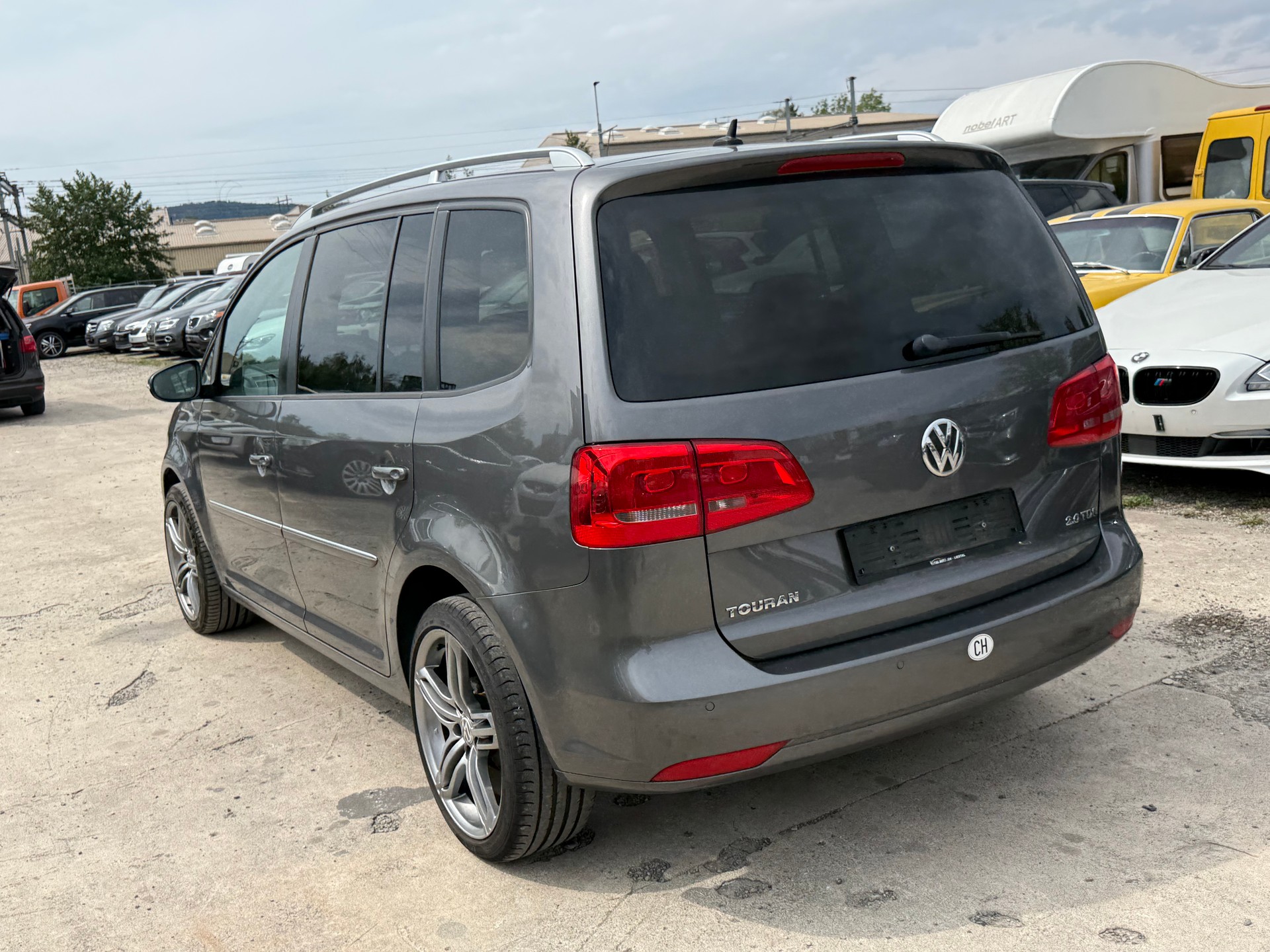 VW Touran 2.0 TDI Comfortline-image-8