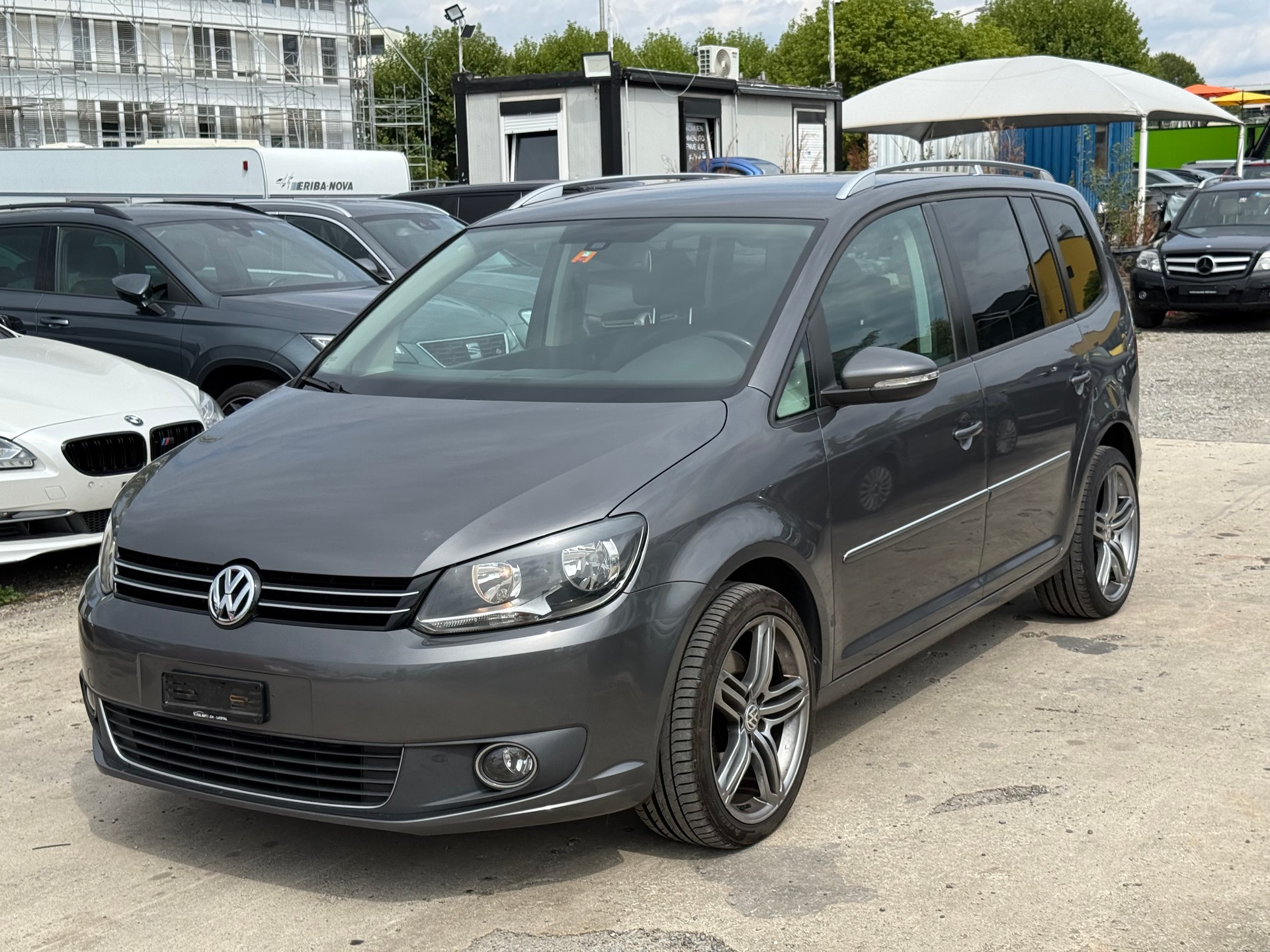 VW Touran 2.0 TDI Comfortline-image-1