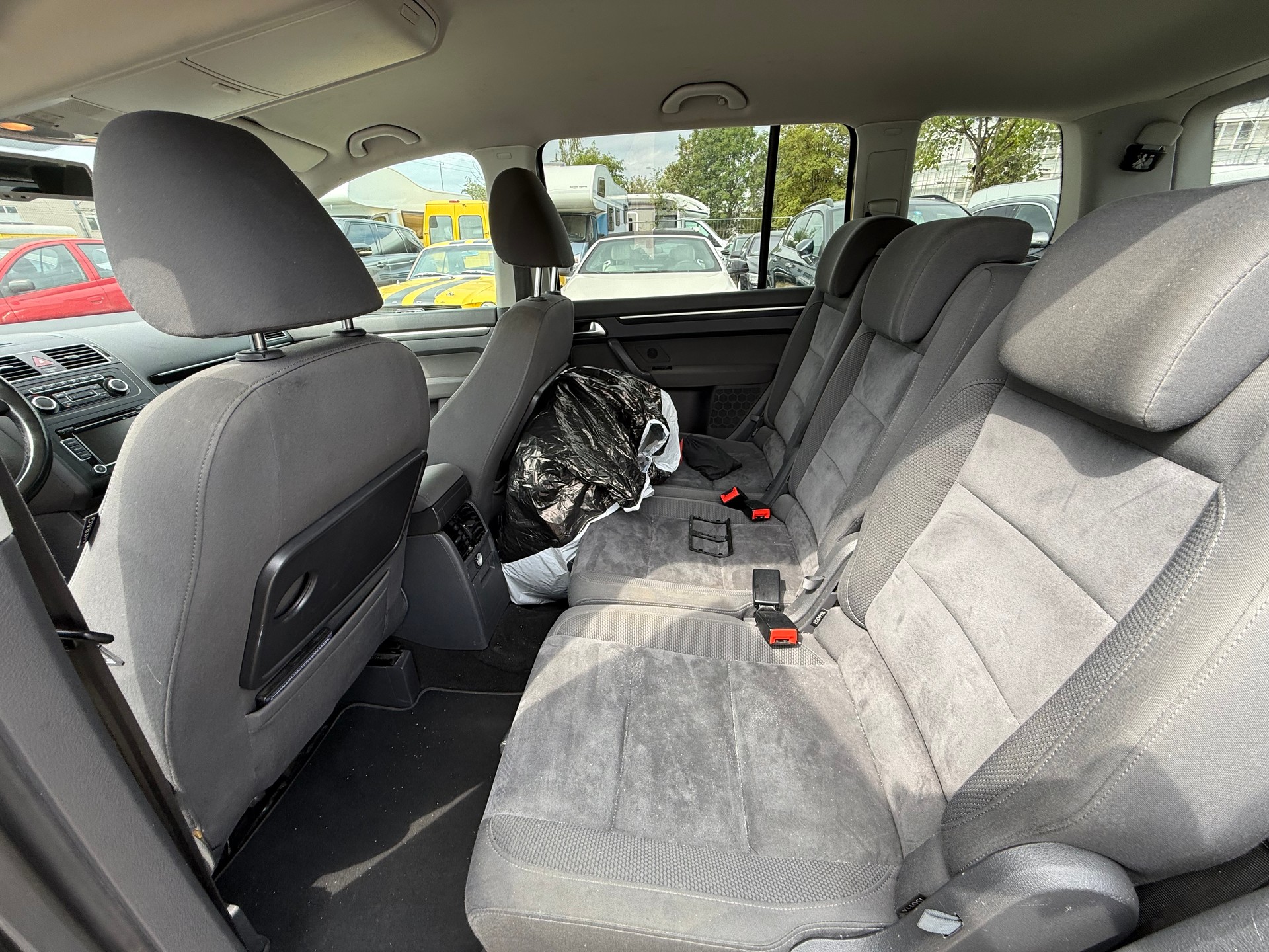VW Touran 2.0 TDI Comfortline-image-13