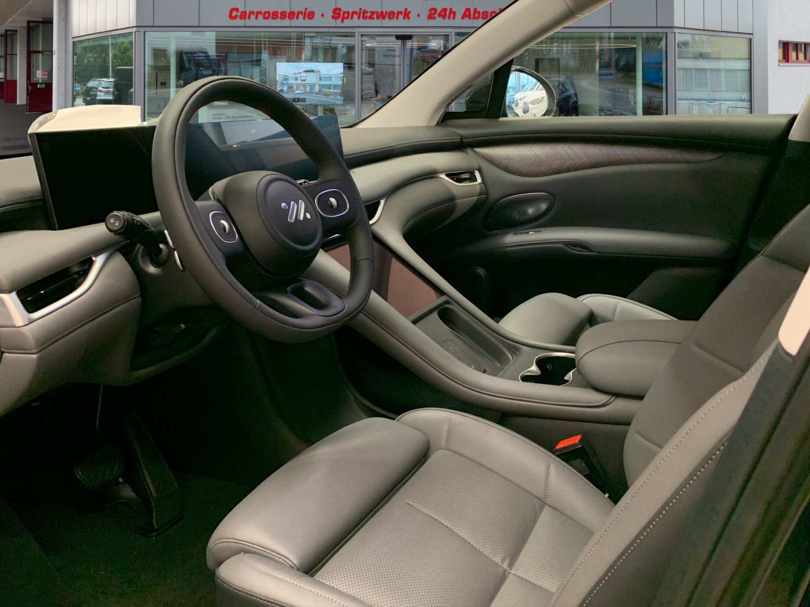 MG IM6 100 kWh Performance 4WD-image-6
