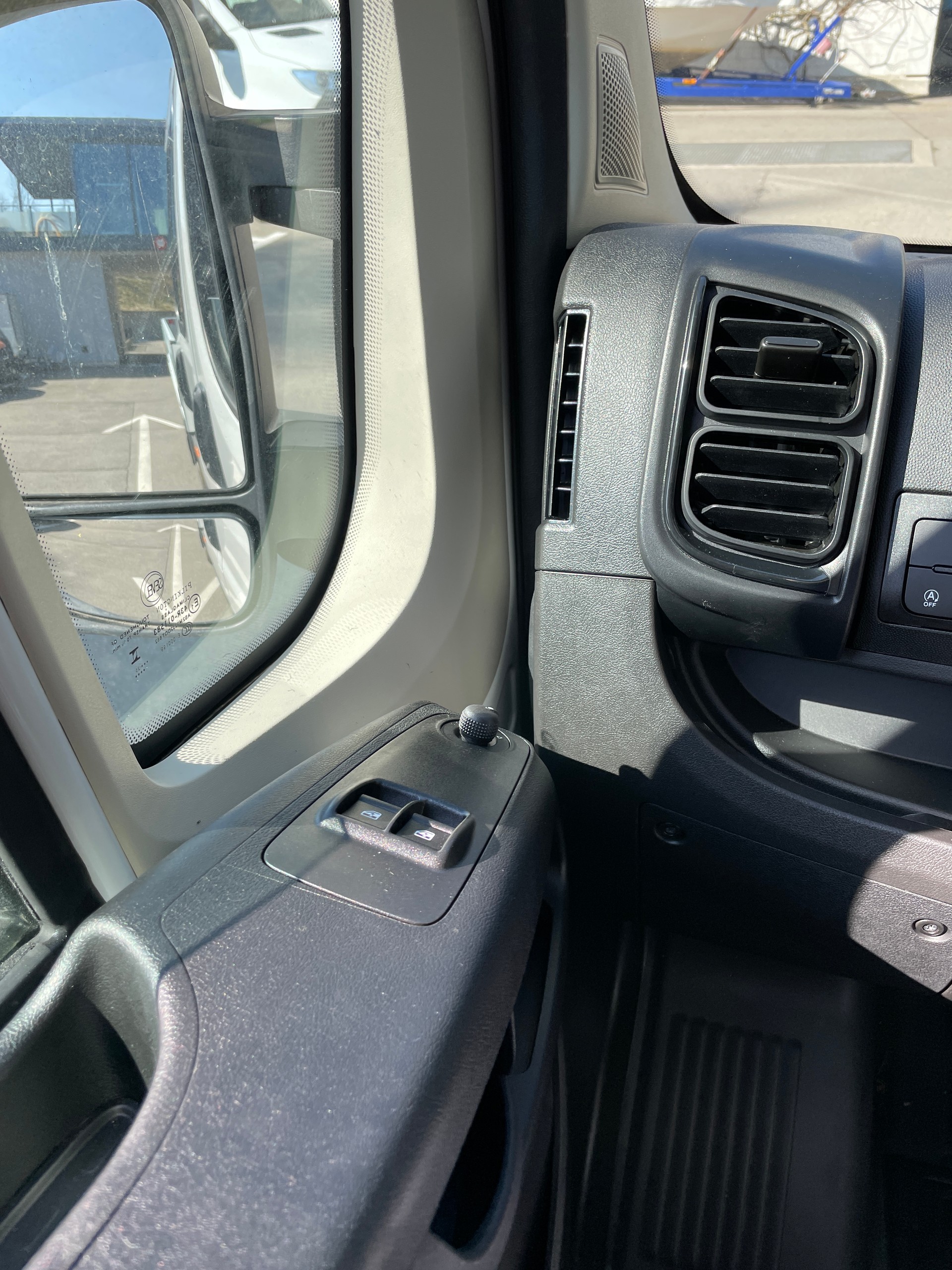 TOYOTA Proace MAX 2.2D DoKa 3,5t L3-image-17