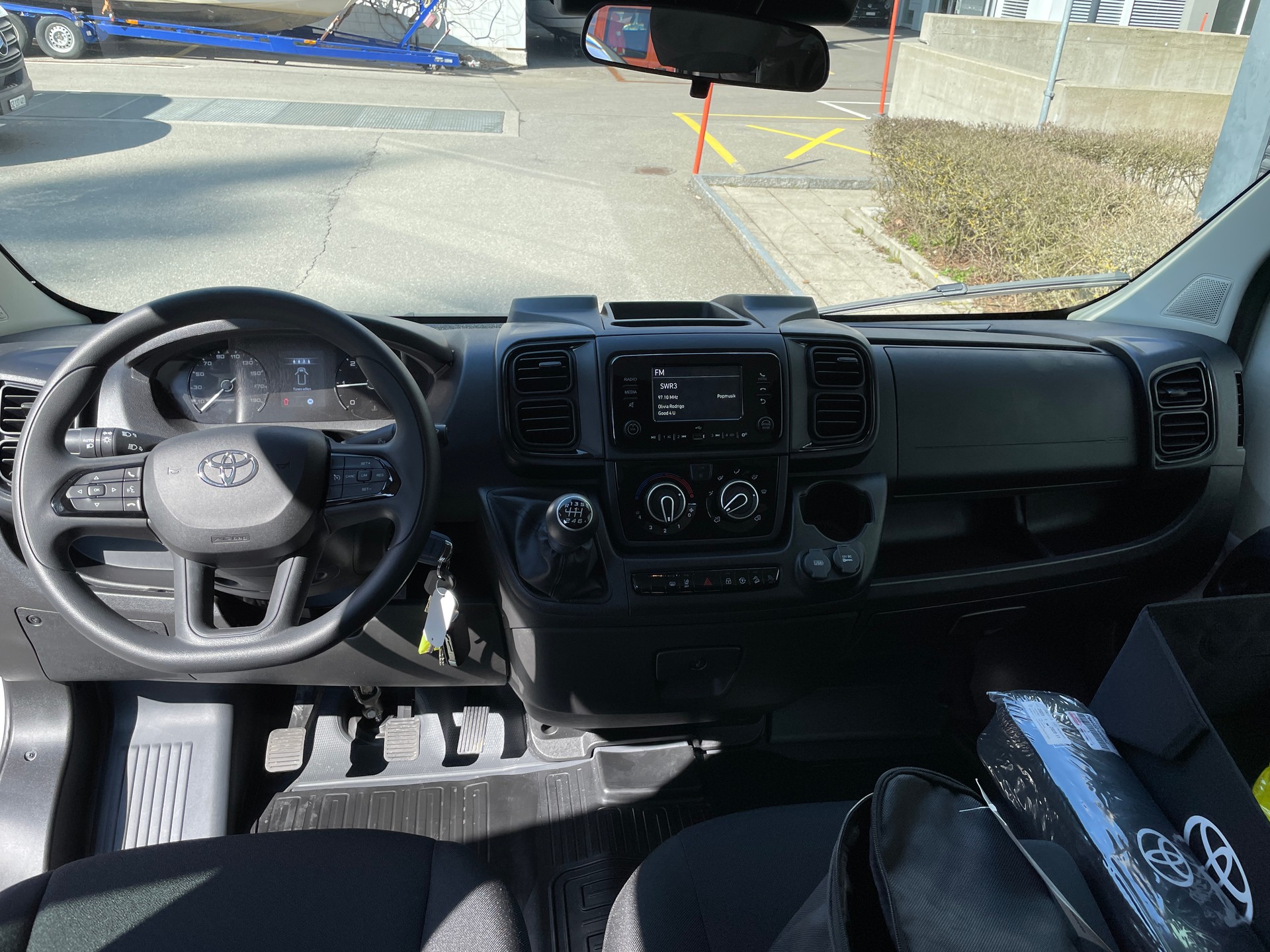 TOYOTA Proace MAX 2.2D DoKa 3,5t L3-image-14