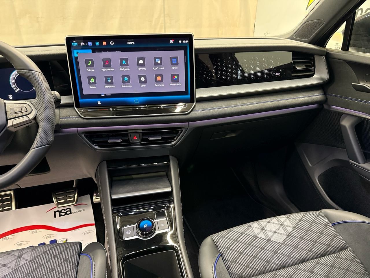VW Tayron 1.5 TSI PHEV R-Line Black Style Limited Editon 272PS-showroom-element-3