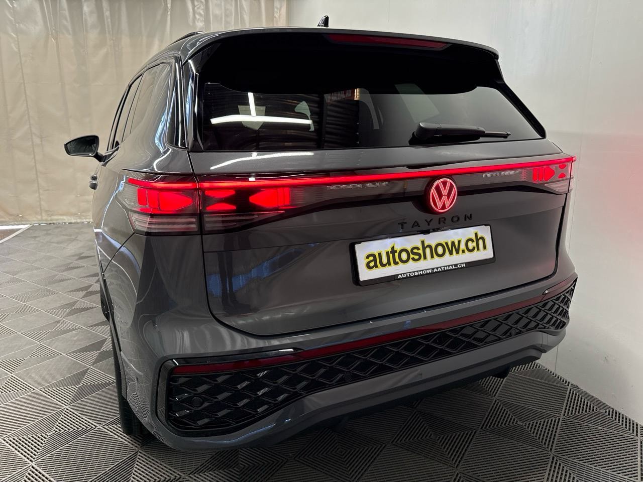 VW Tayron 1.5 TSI PHEV R-Line Black Style Limited Editon 272PS-image-18