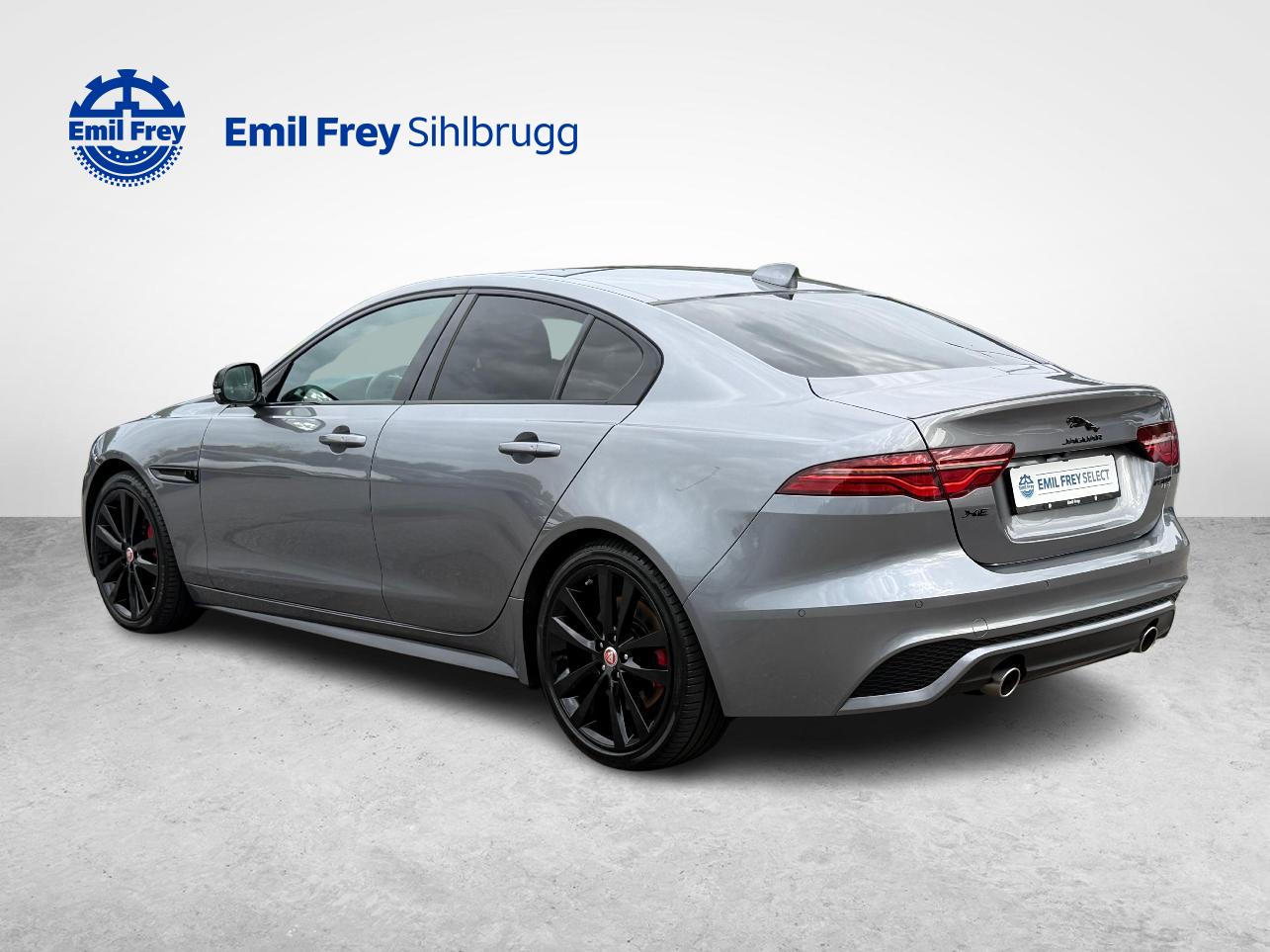 JAGUAR XE 2.0 T 300 R-Dynamic Black AWD-image-8
