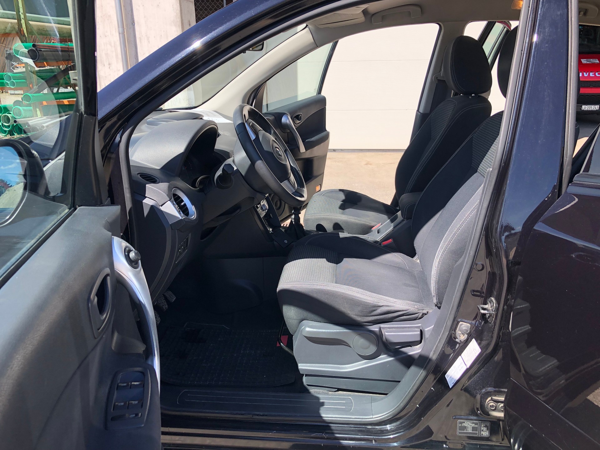 RENAULT Koleos 2.5 Dynamique 4x4-image-7