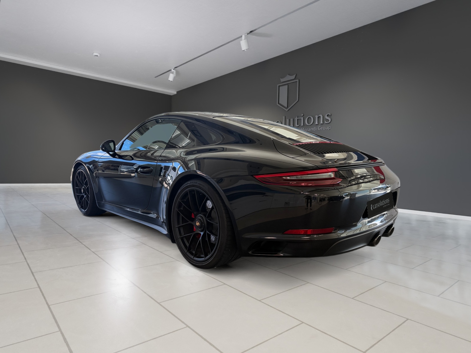 PORSCHE Carrera GTS-showroom-element-2
