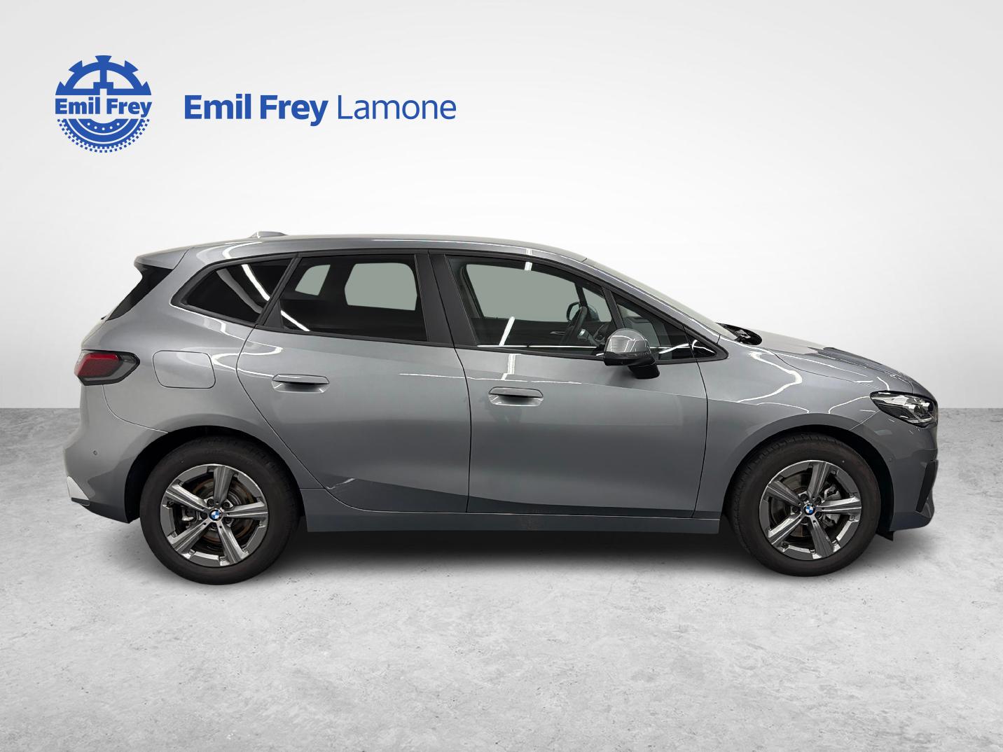 BMW 218d Active Tourer-image-6