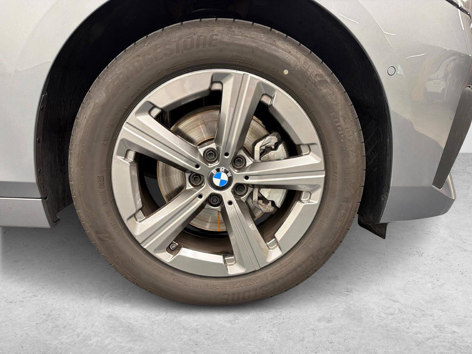 BMW 218d Active Tourer-image-9