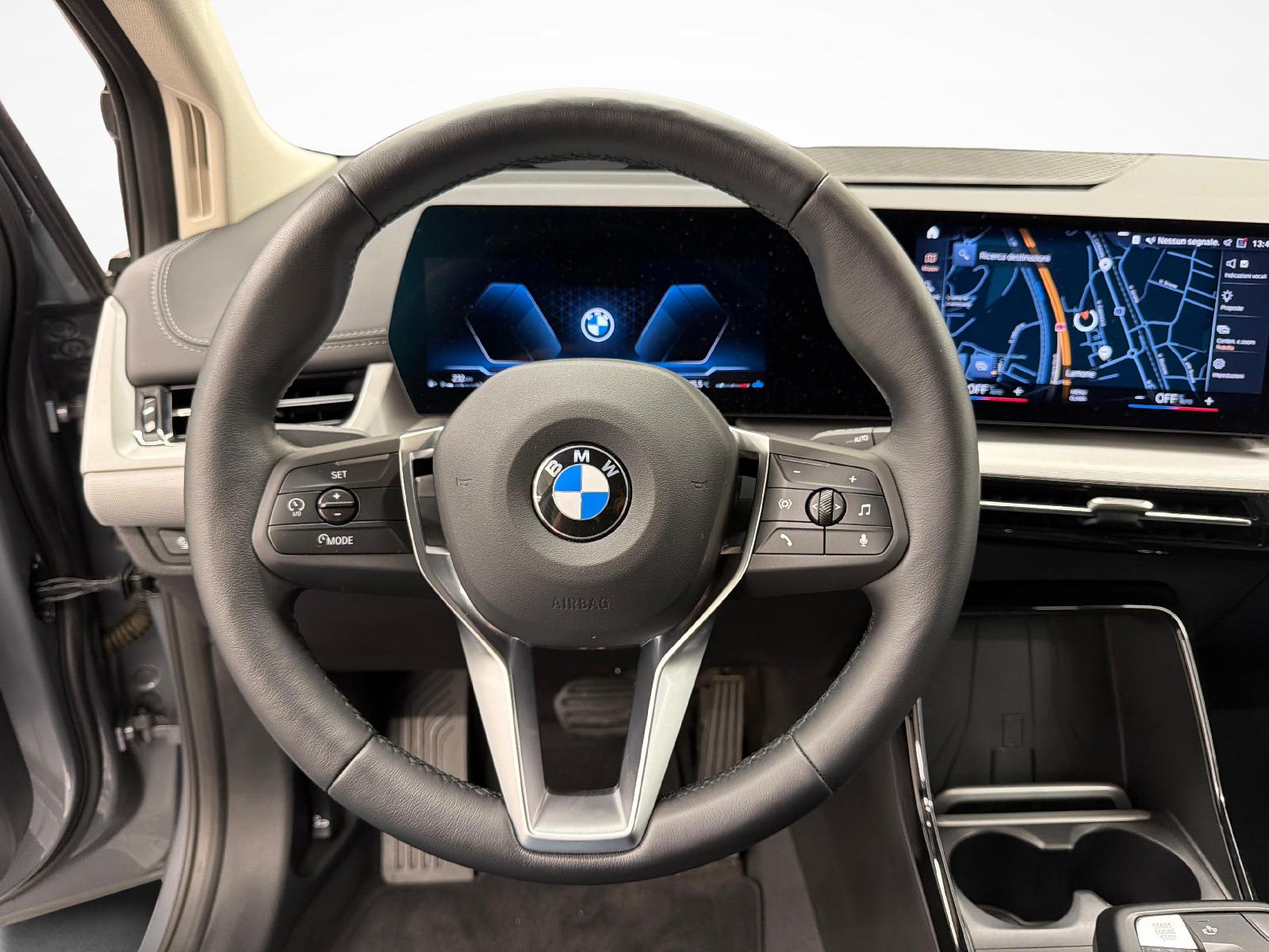 BMW 218d Active Tourer-image-13