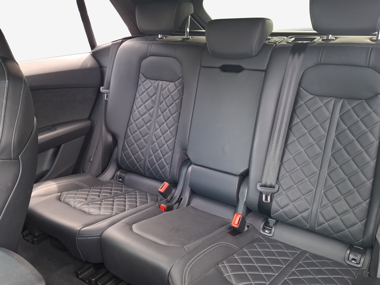 AUDI SQ8 TFSI quattro tiptronic-image-11