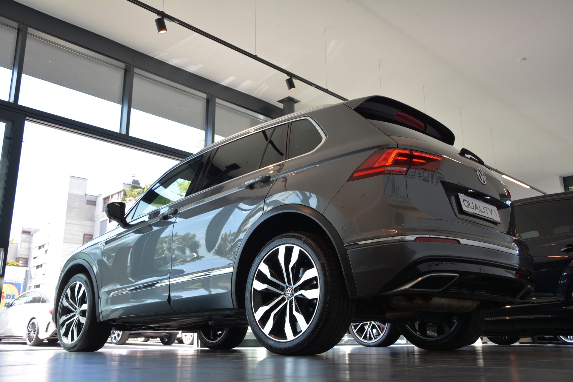 VW Tiguan 2.0TSI Highline 4Motion DSG R-Line-image-20
