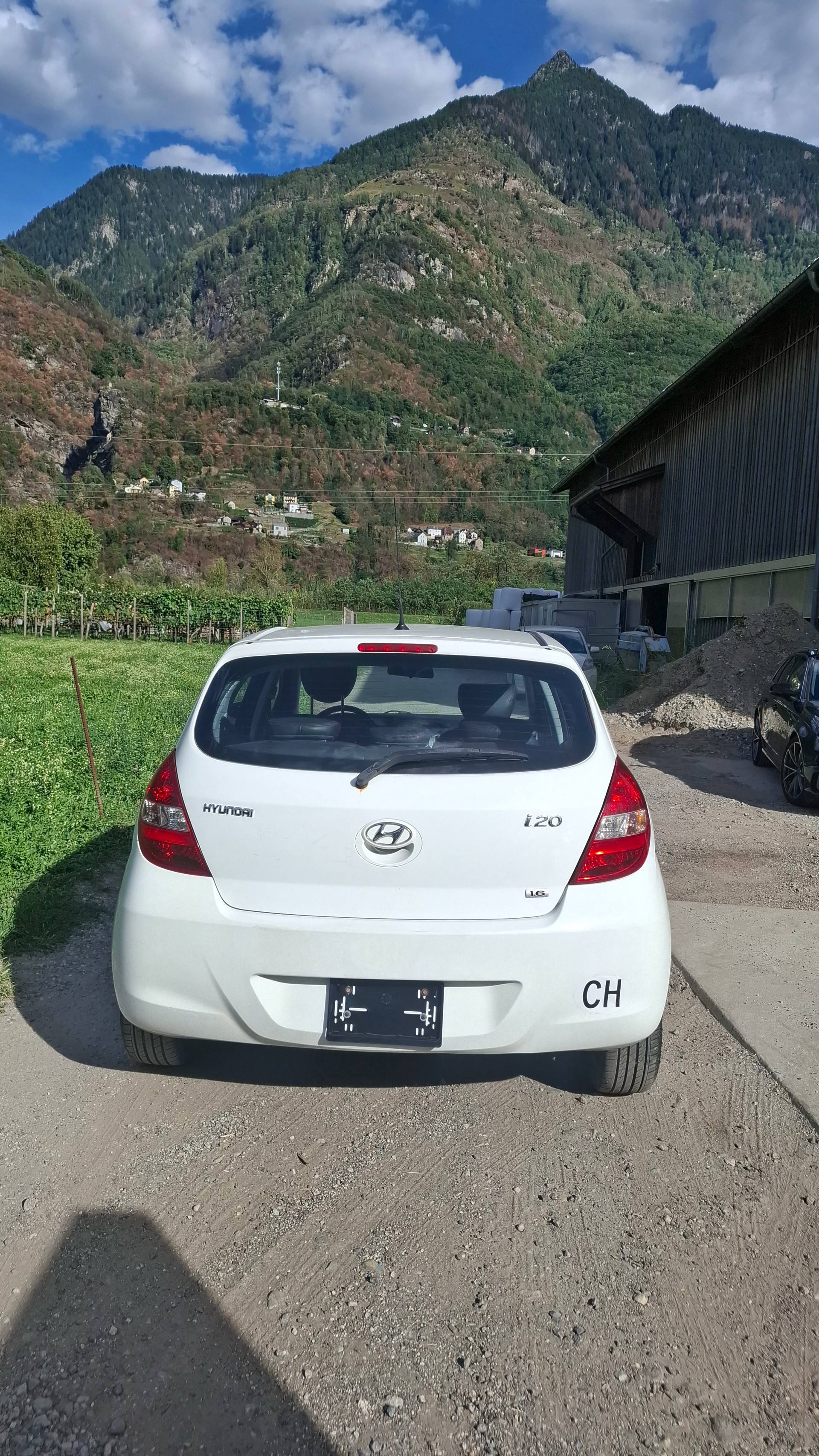 HYUNDAI 1.6 Premium-image-1