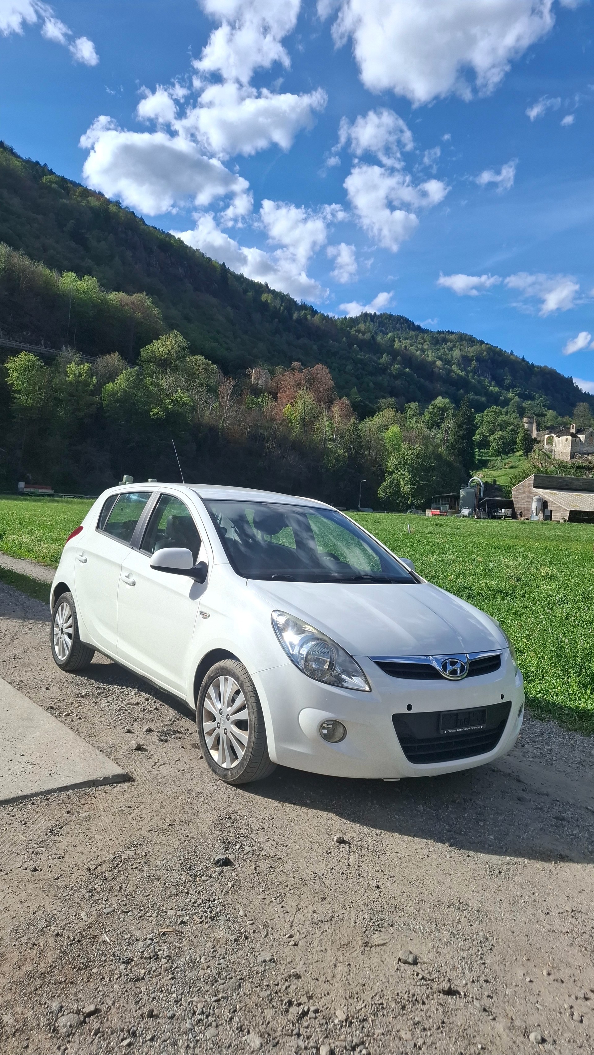 HYUNDAI 1.6 Premium-image-3