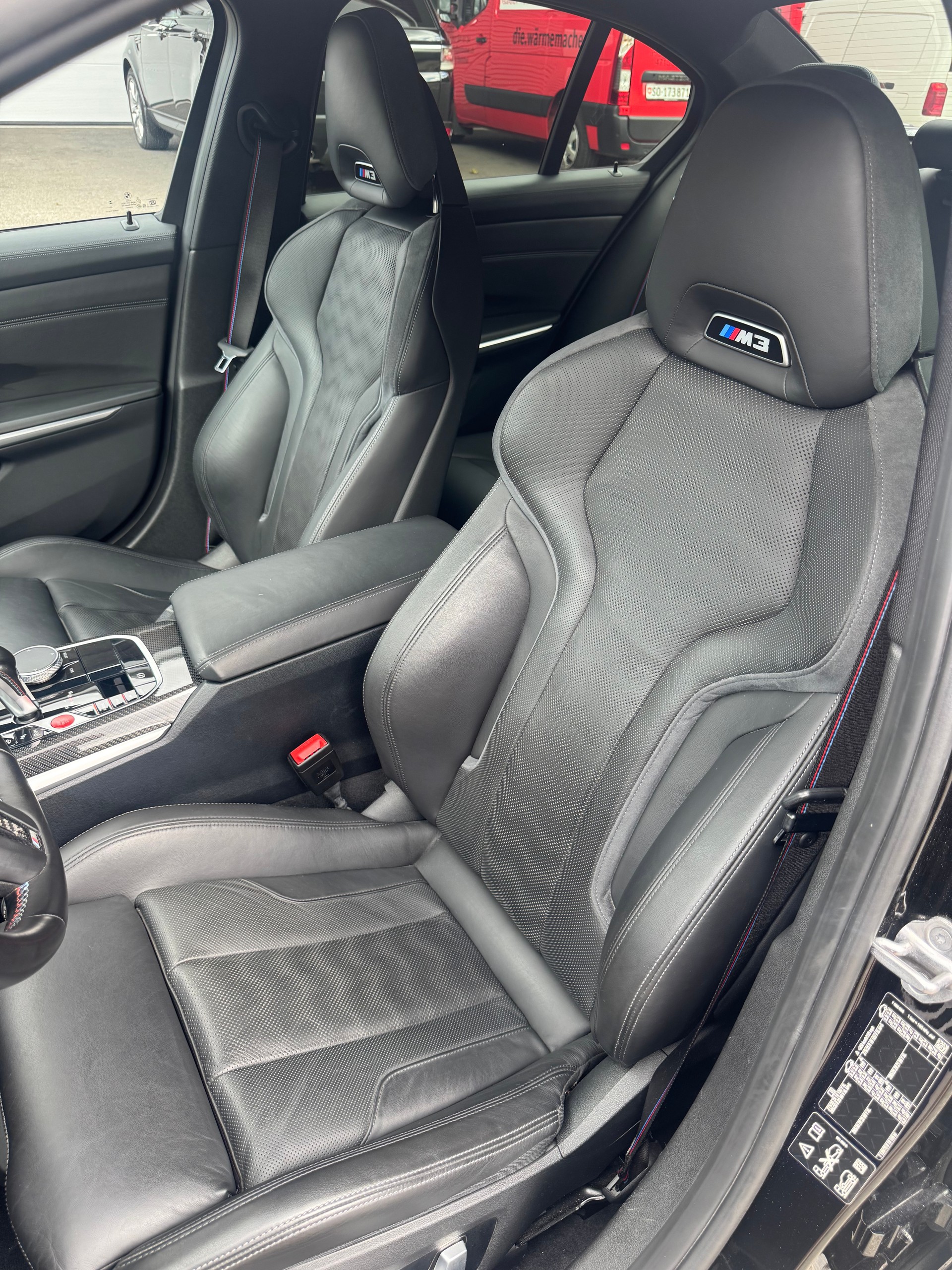 BMW M3 Competition M xDrive-image-10