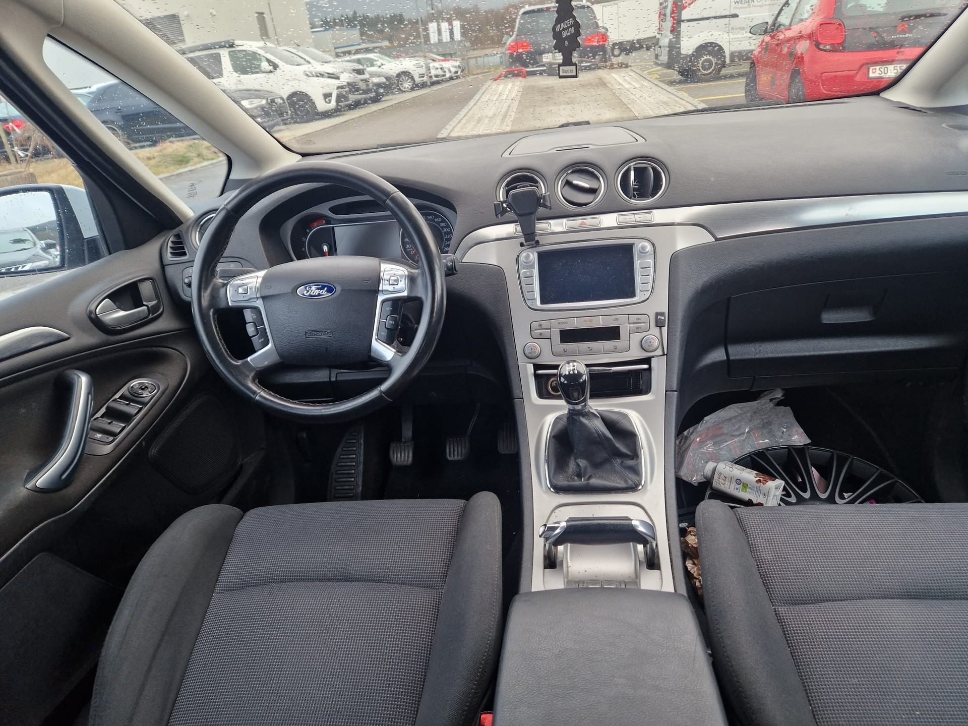 FORD S-Max 2.0i Titanium-image-6
