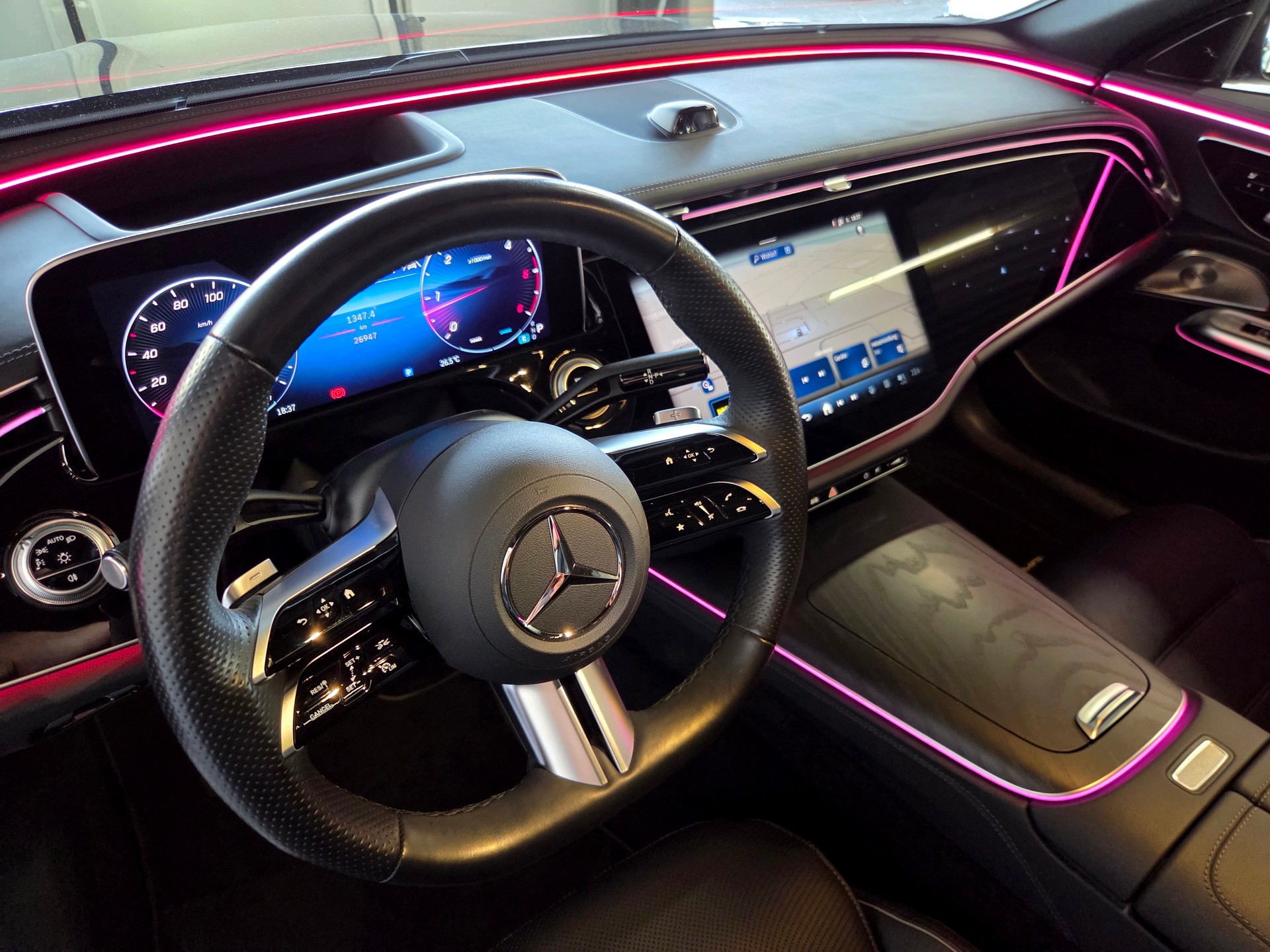MERCEDES-BENZ E 450 d AMG Line 4matic Kombi-image-12
