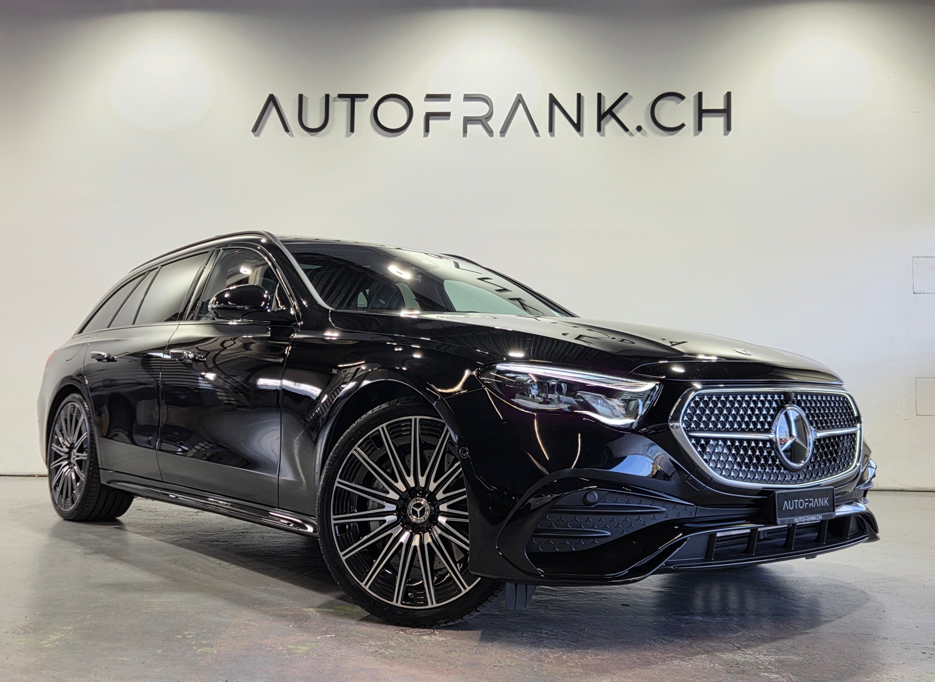 MERCEDES-BENZ E 450 d AMG Line 4matic Kombi-image-14