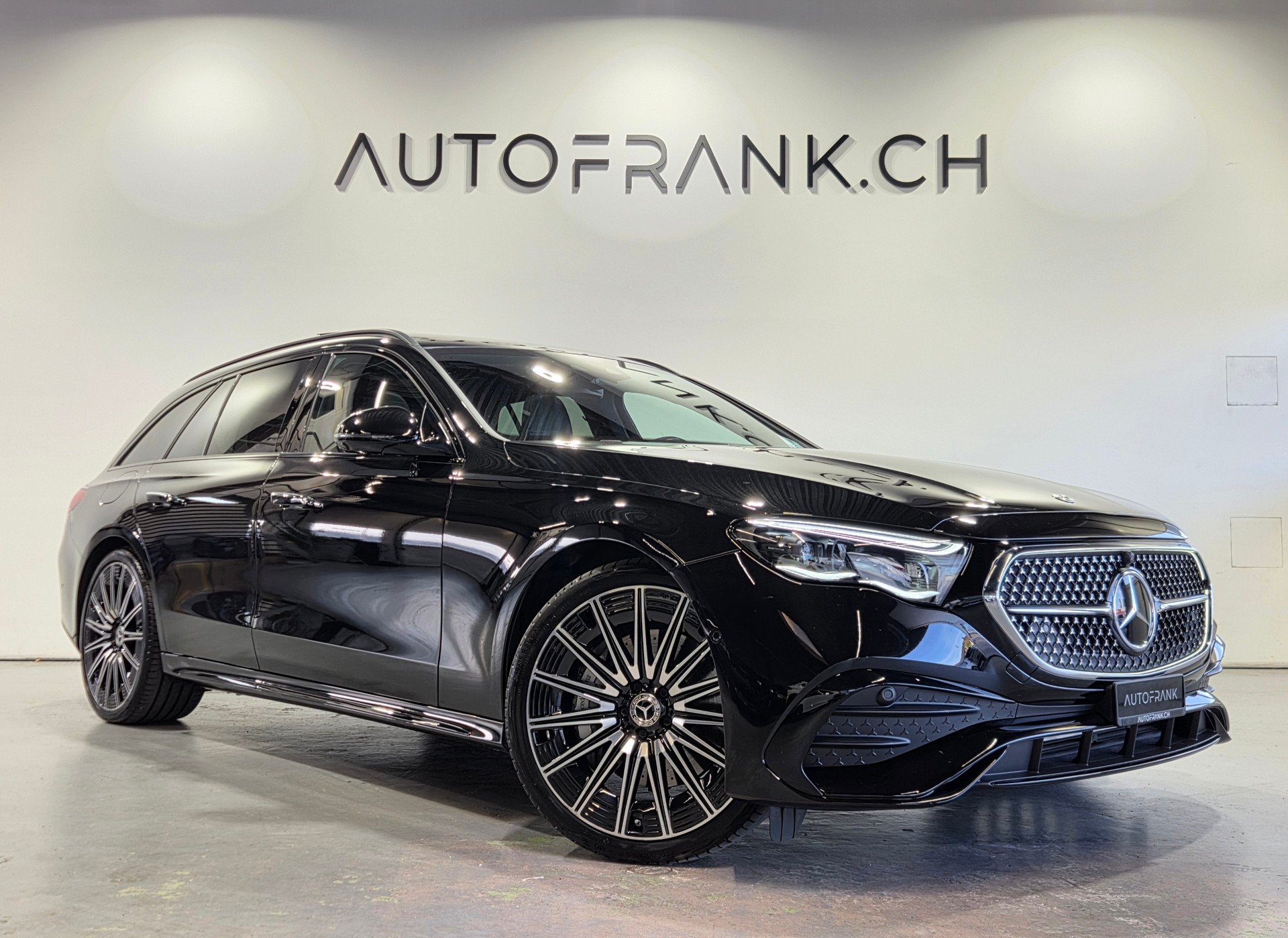 MERCEDES-BENZ E 450 d AMG Line 4matic Kombi-image-0