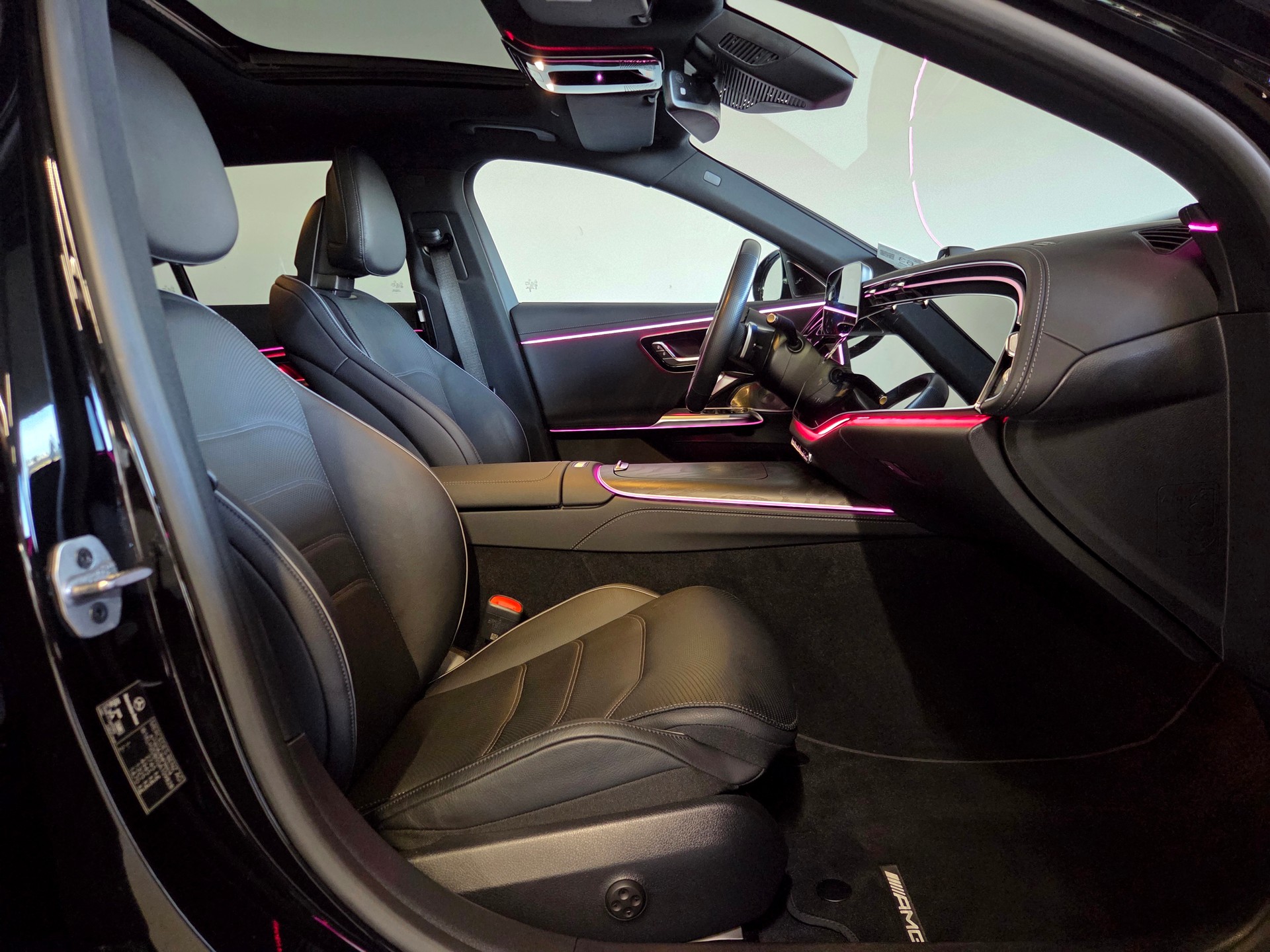 MERCEDES-BENZ E 450 d AMG Line 4matic Kombi-image-18