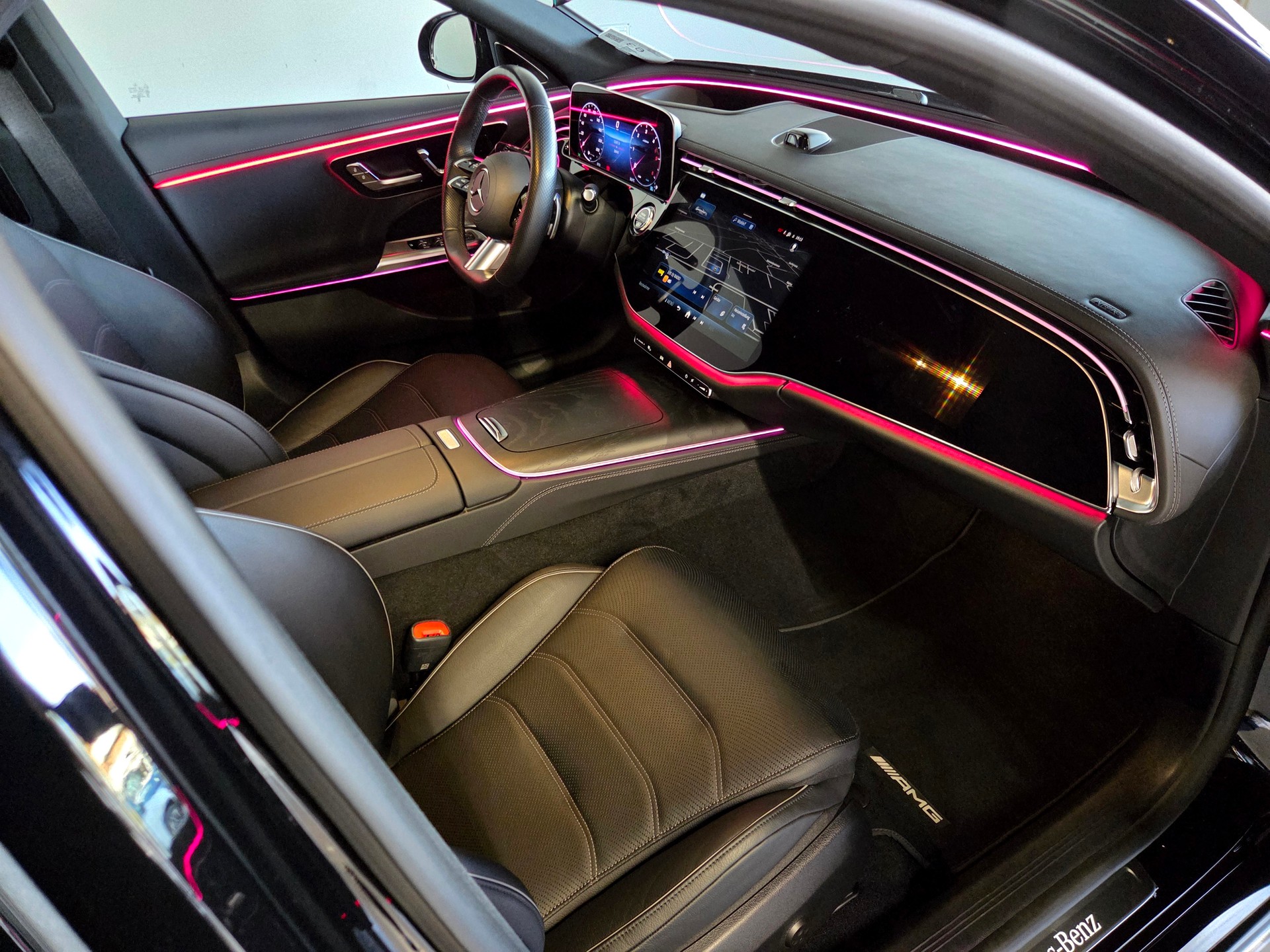 MERCEDES-BENZ E 450 d AMG Line 4matic Kombi-image-13