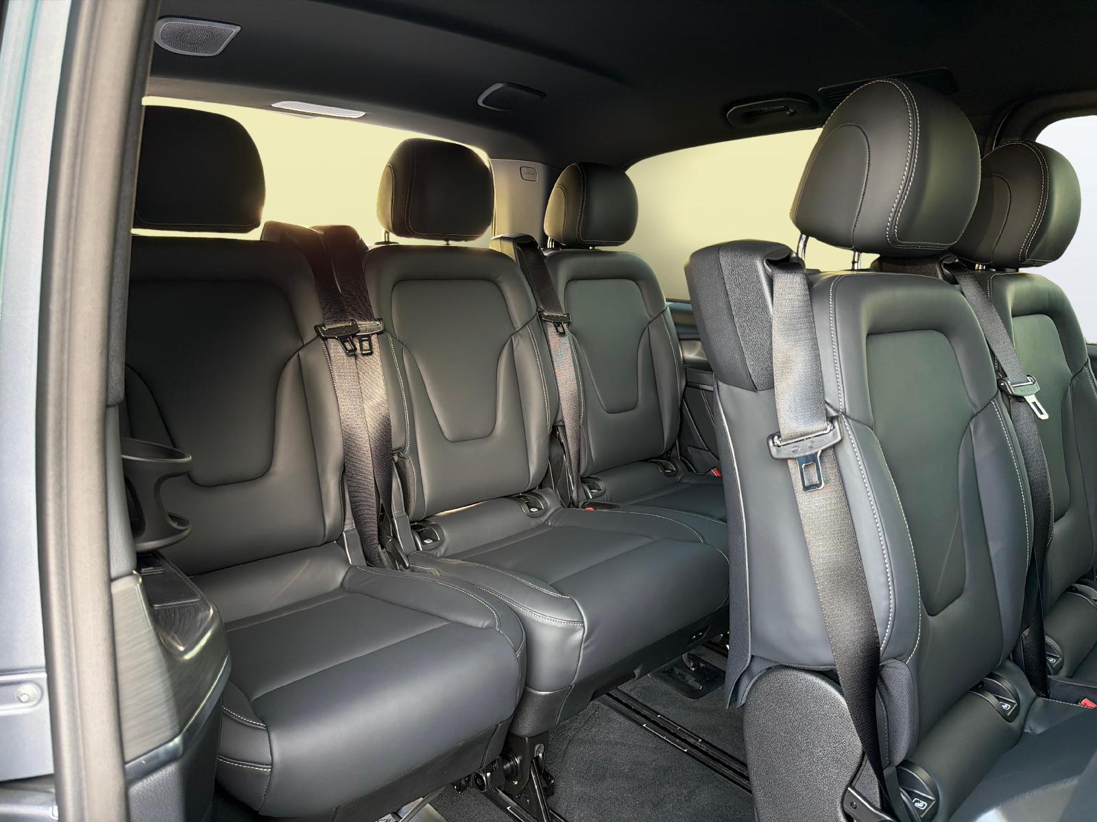 MERCEDES-BENZ V 300 d Swiss Ed. lang 4matic Van-image-12