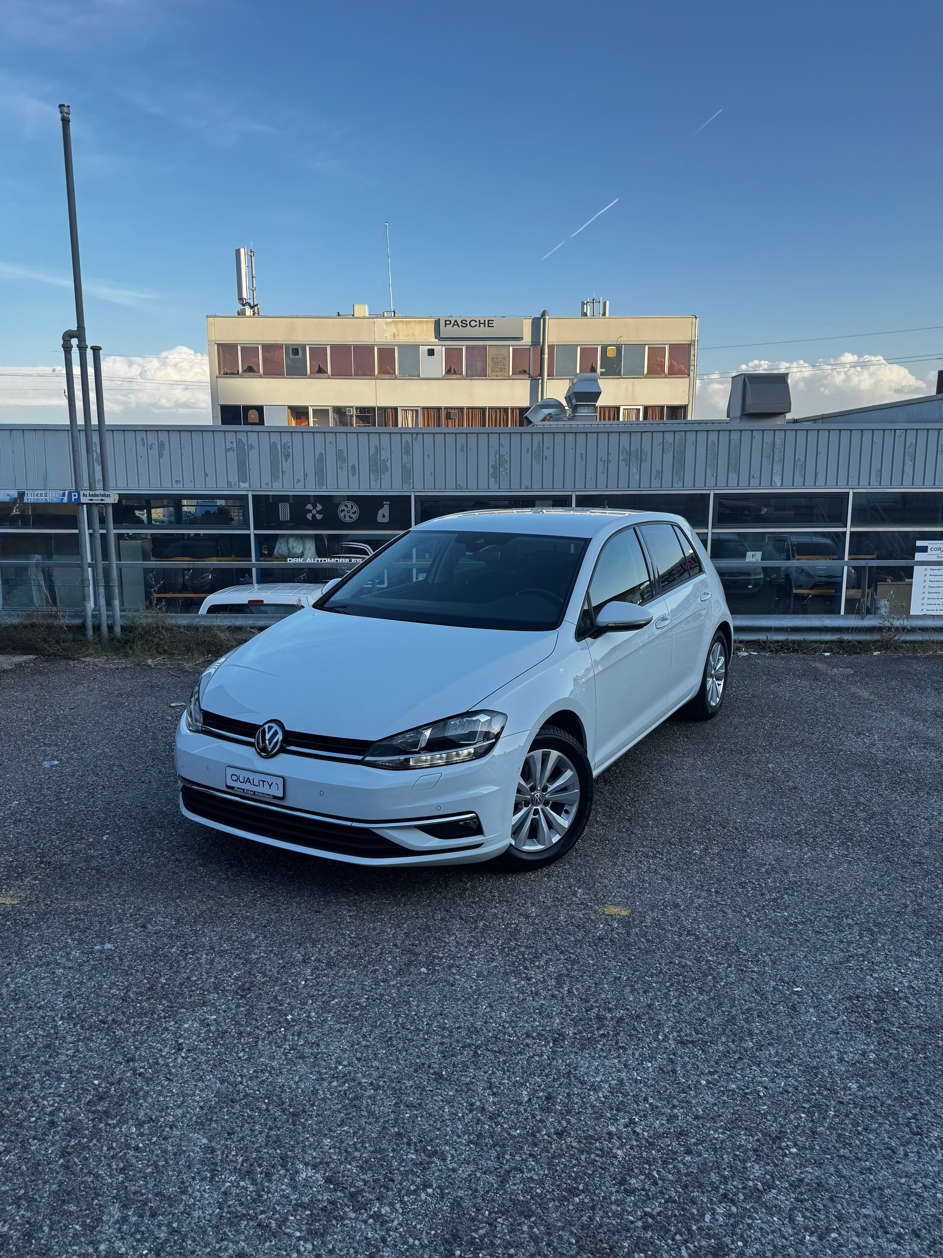 VW Golf 1.0 TSI Swiss Line Plus DSG-image-0