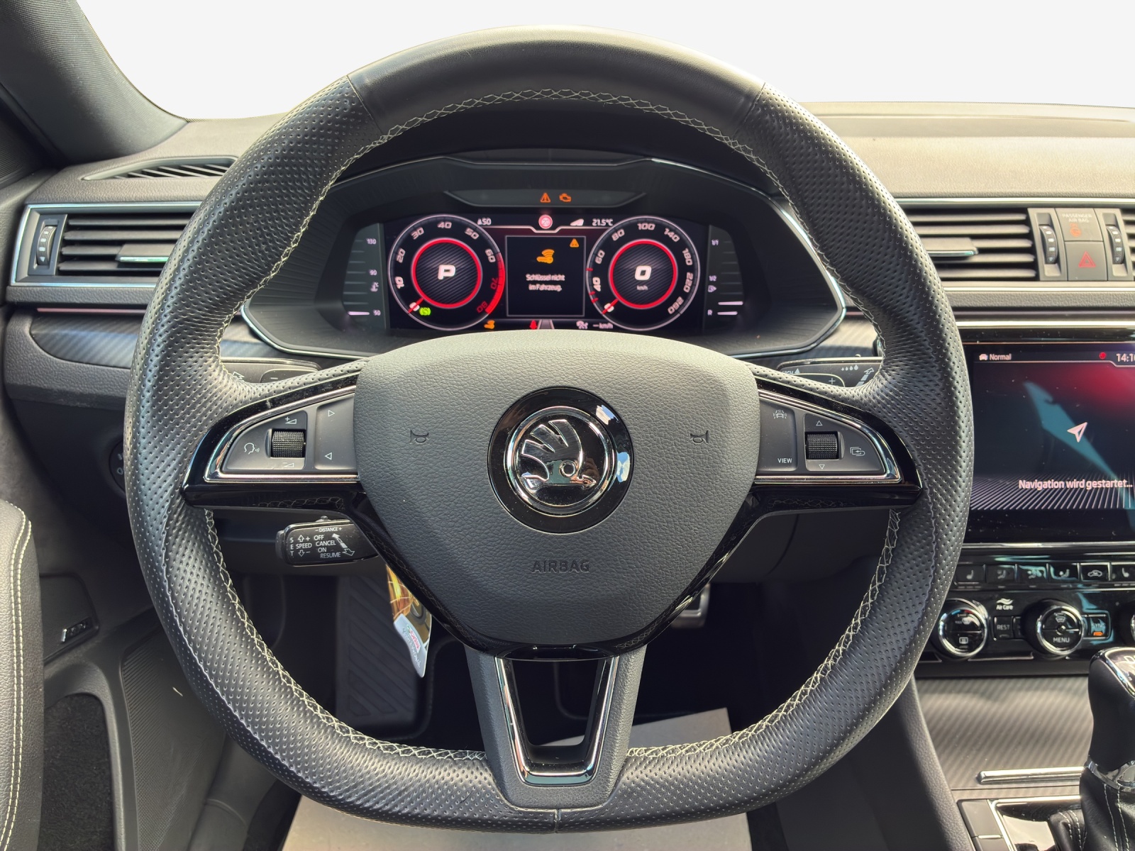 SKODA Superb Combi 2.0 TSI SportLine Plus 4x4 DSG-image-9