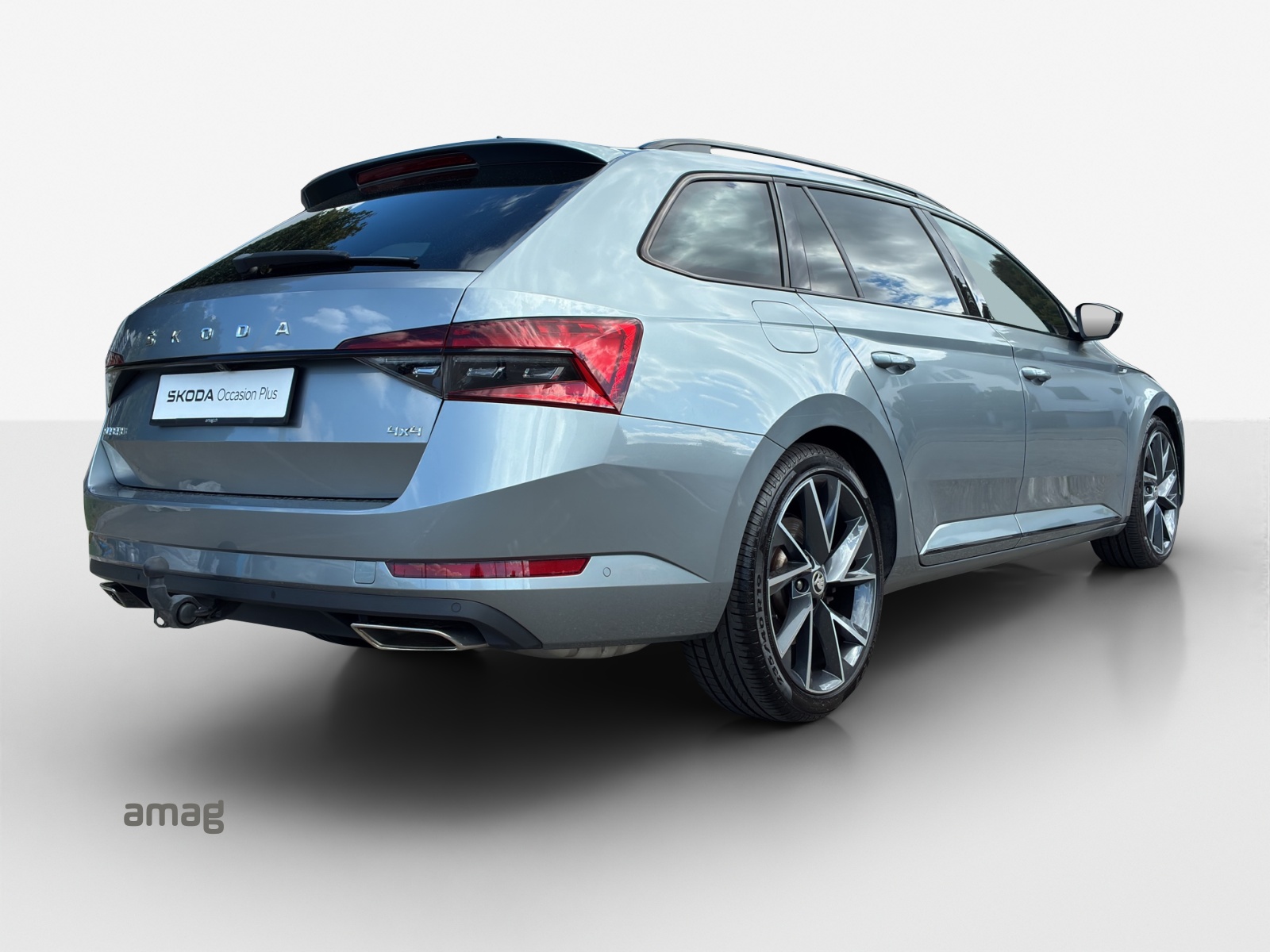 SKODA Superb Combi 2.0 TSI SportLine Plus 4x4 DSG-image-4
