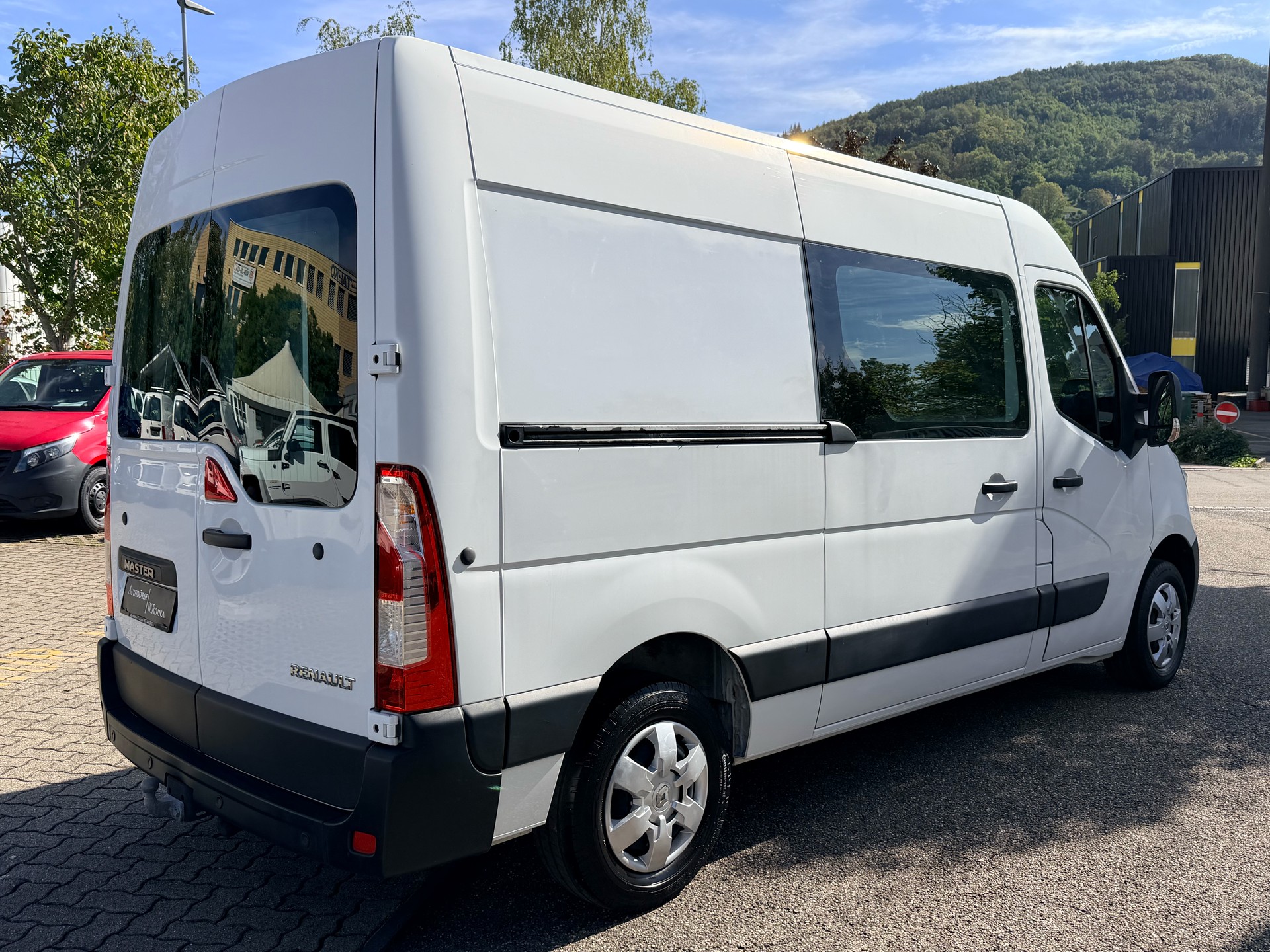 RENAULT Master T35 ENERGY 2.3dCi 145 L2H2-image-2