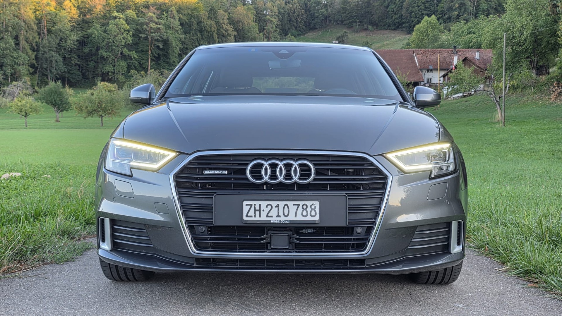 AUDI A3 Sportback 2.0 TFSI Sport quattro S-tronic-image-2