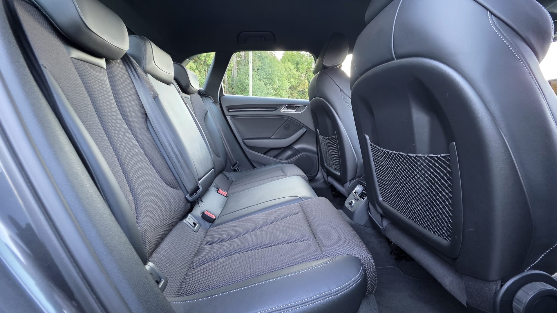 AUDI A3 Sportback 2.0 TFSI Sport quattro S-tronic-image-8