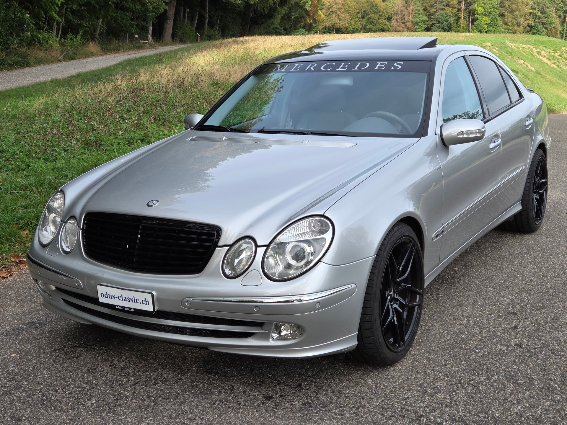 MERCEDES-BENZ E 500 Avantgarde 4Matic Automatic