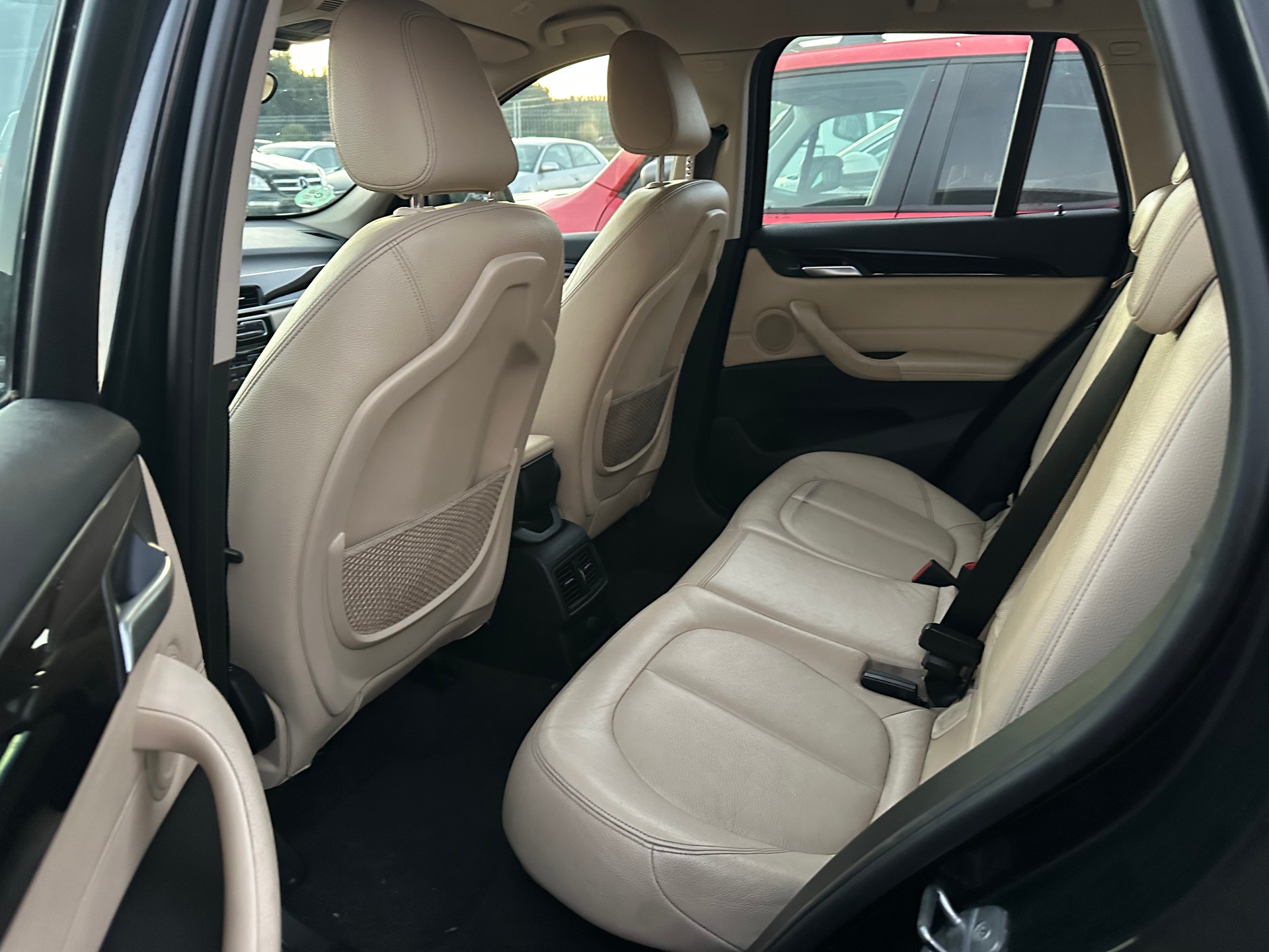BMW X1 sDrive 18d Steptronic-image-8