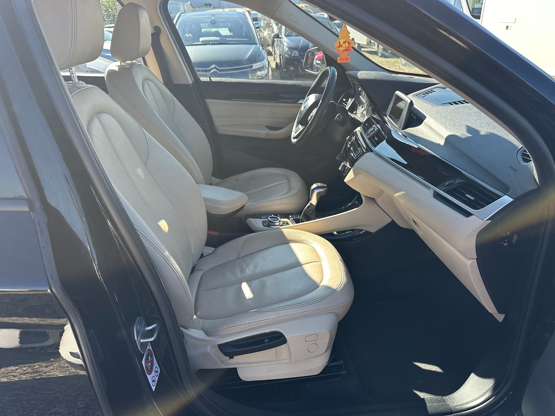 BMW X1 sDrive 18d Steptronic-image-12
