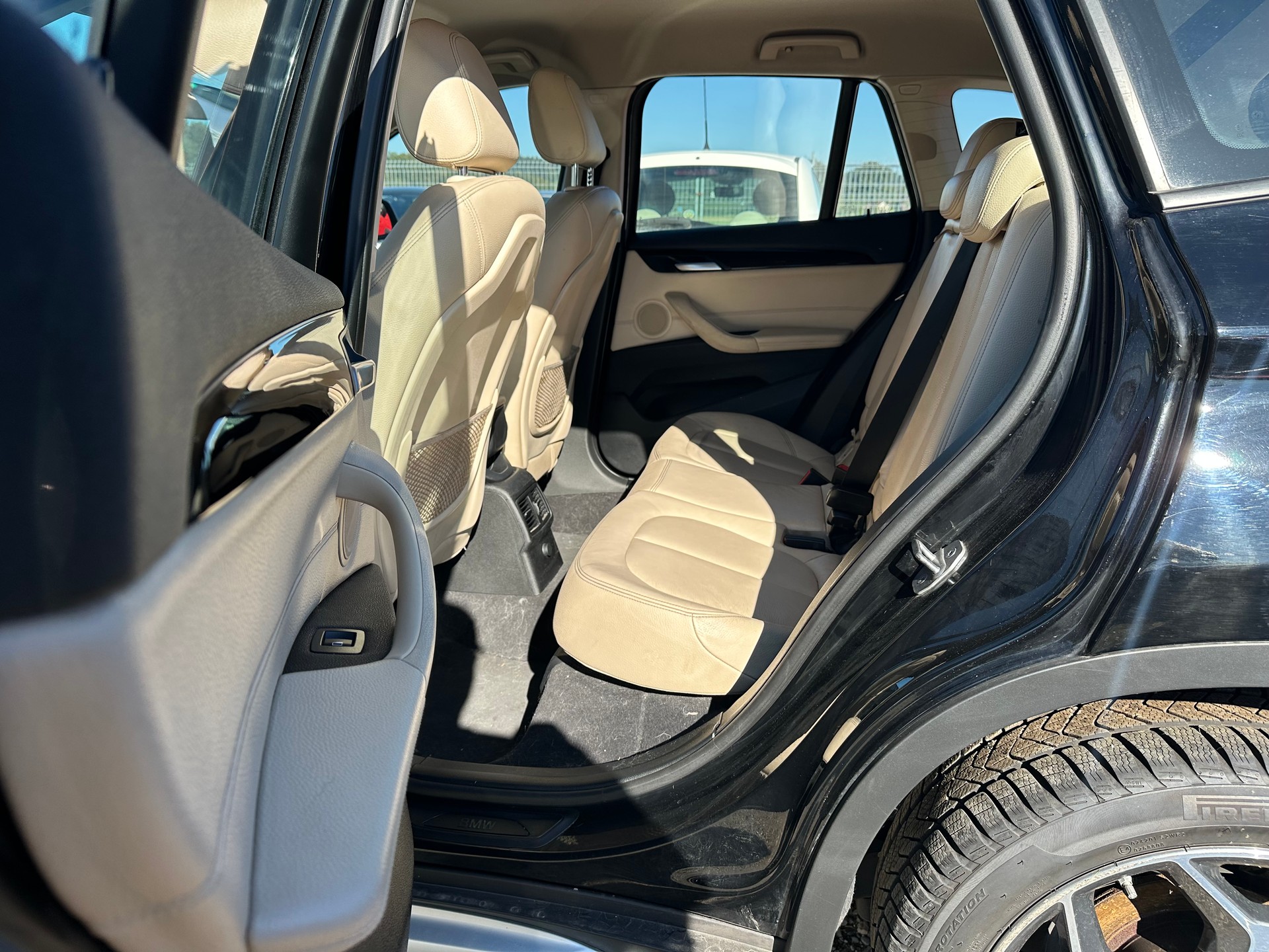 BMW X1 sDrive 18d Steptronic-image-9