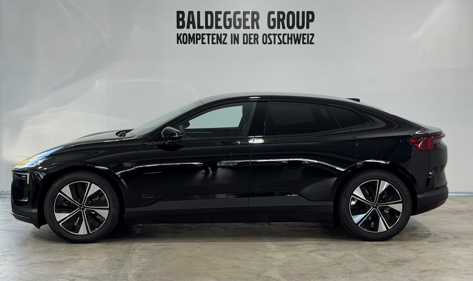 POLESTAR 4 Long Range Single Motor Prim-image-2