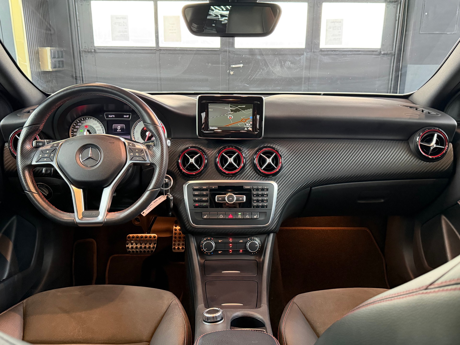 MERCEDES-BENZ A 250 Sport 7G-DCT-image-12