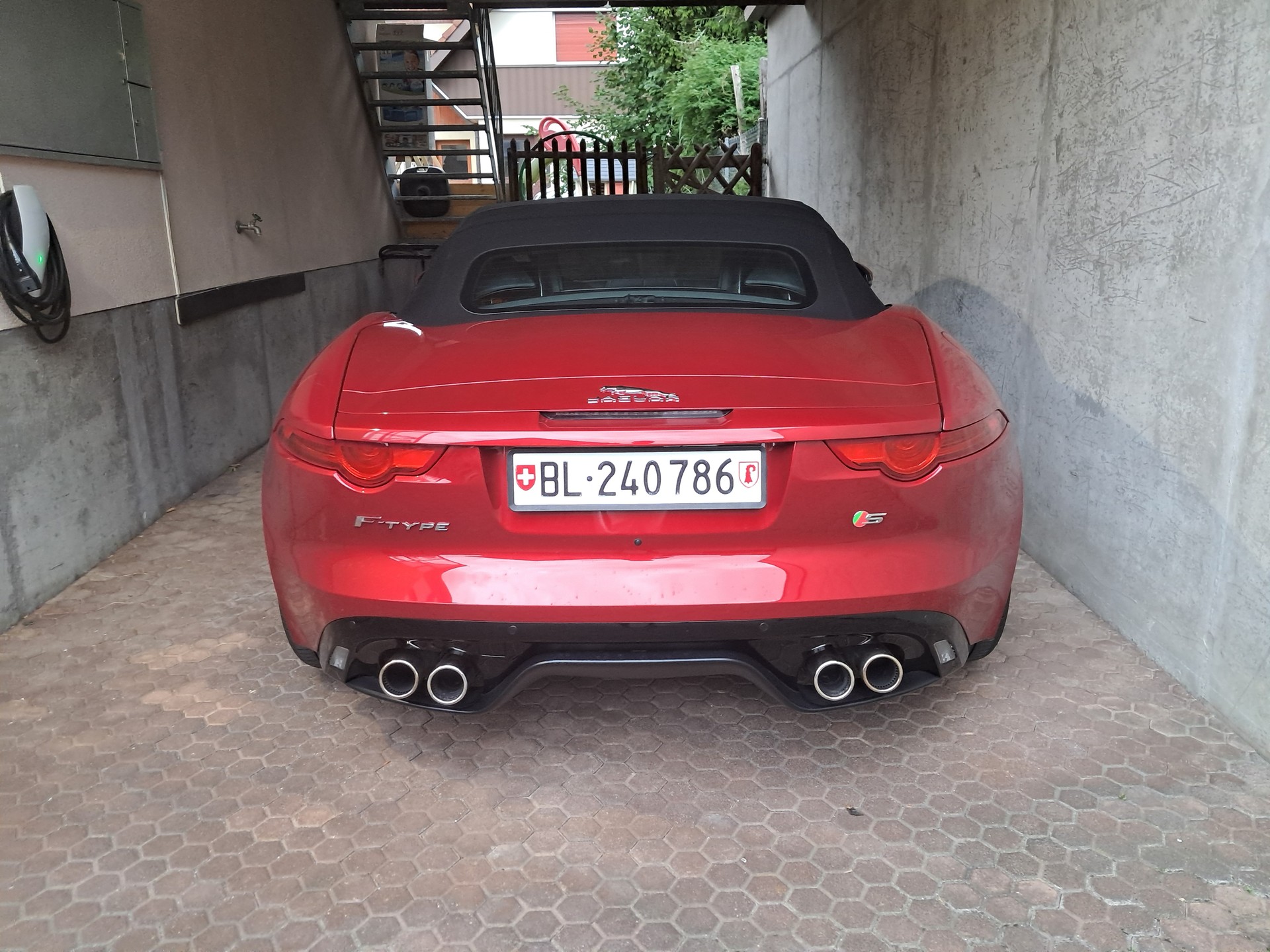 JAGUAR F-Type 5.0 V8 S Cabrio-image-3