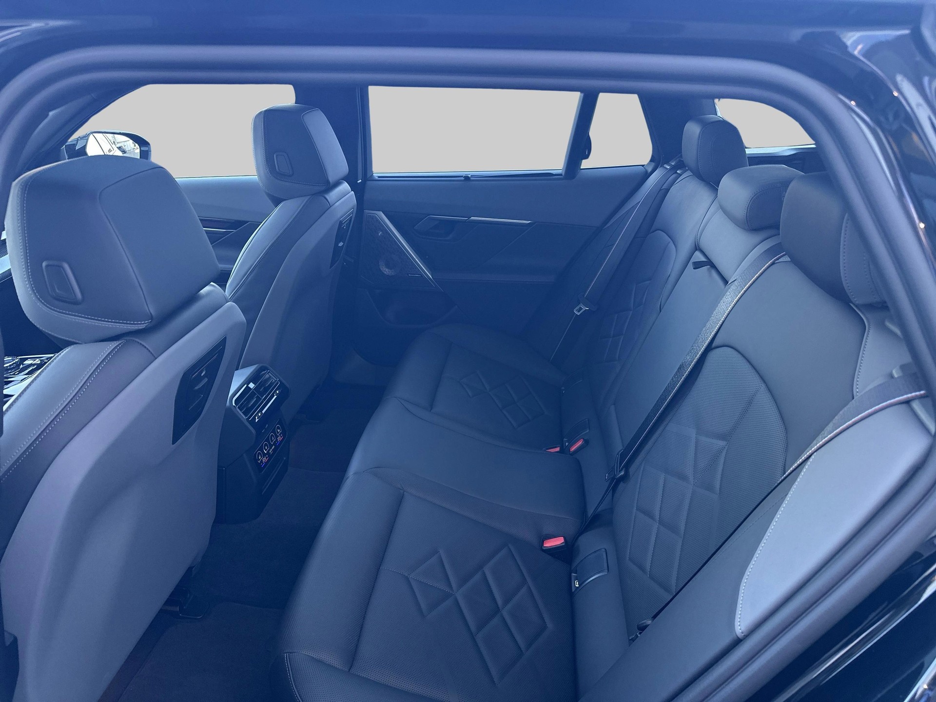 BMW i5 M60 Tour. M Sport Pro-image-10