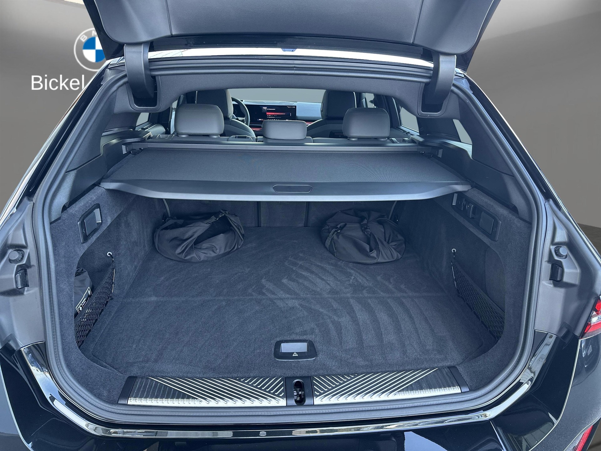 BMW i5 M60 Tour. M Sport Pro-image-8